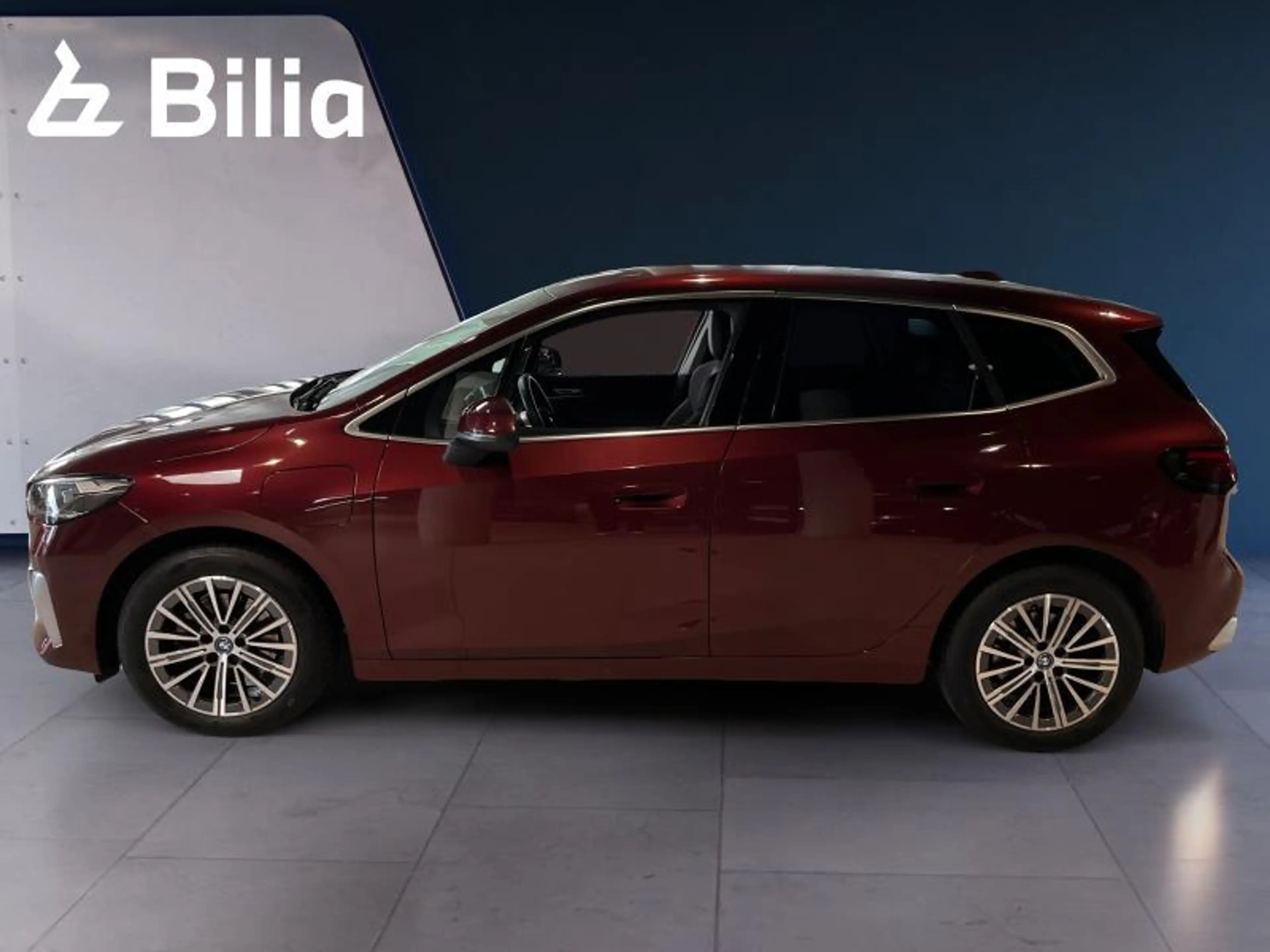 BMW 225 225e xDrive Active Tourer — photo 3
