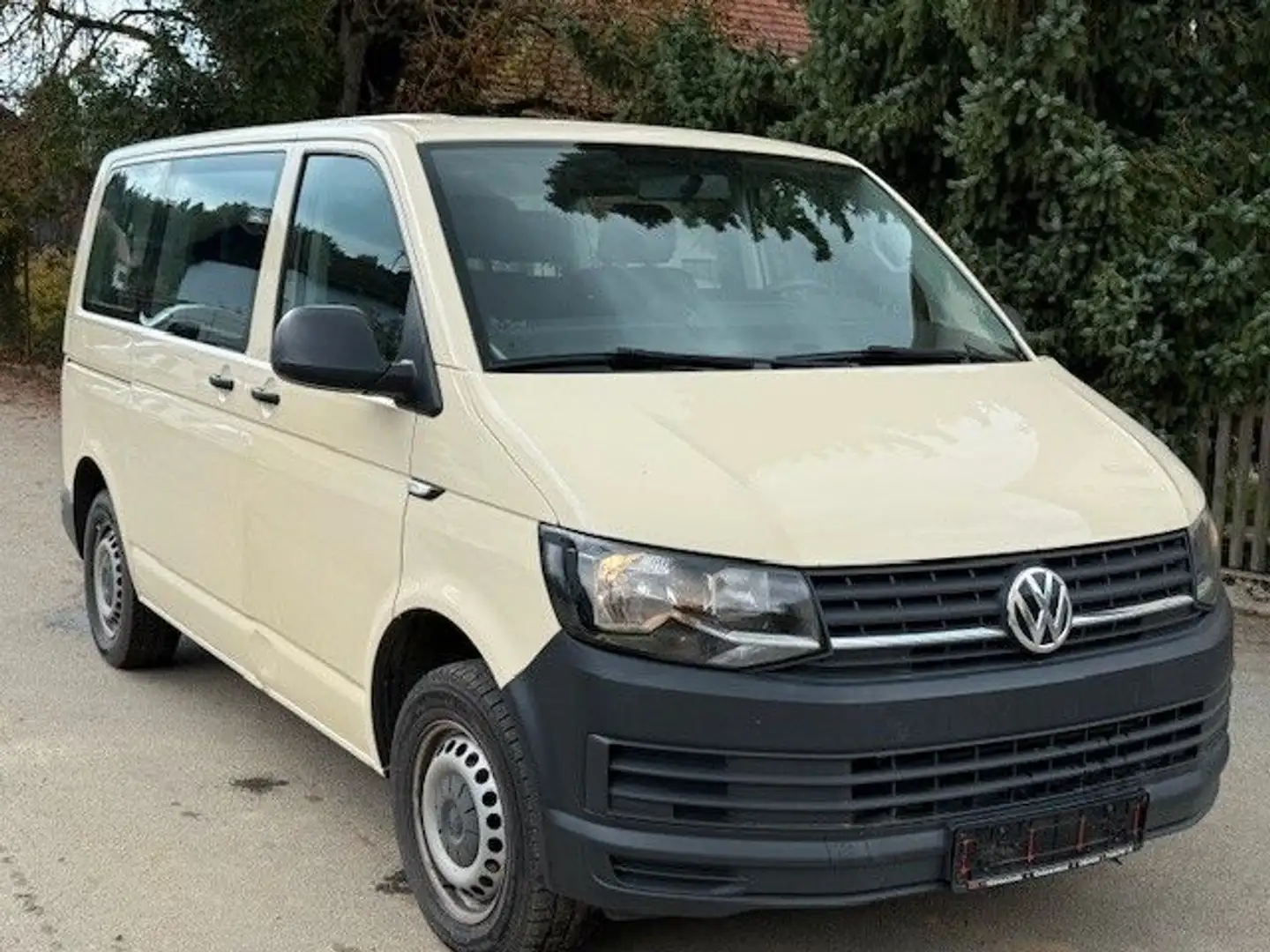 Volkswagen T6 Transporter Bus Caravelle AUTOMATIK Gelb - 2