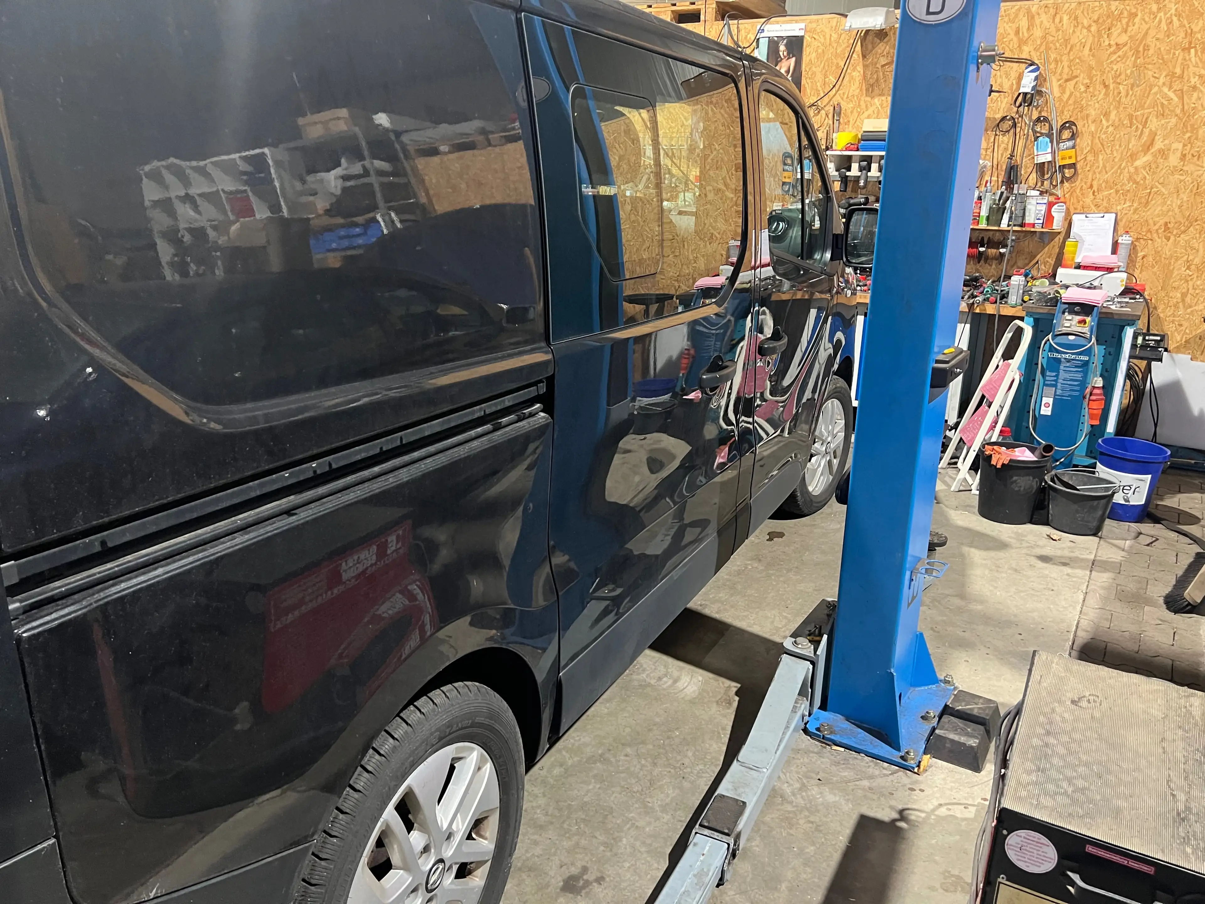 Nissan NV300 L1H1 2,7t DoKa COMFORT — photo 14
