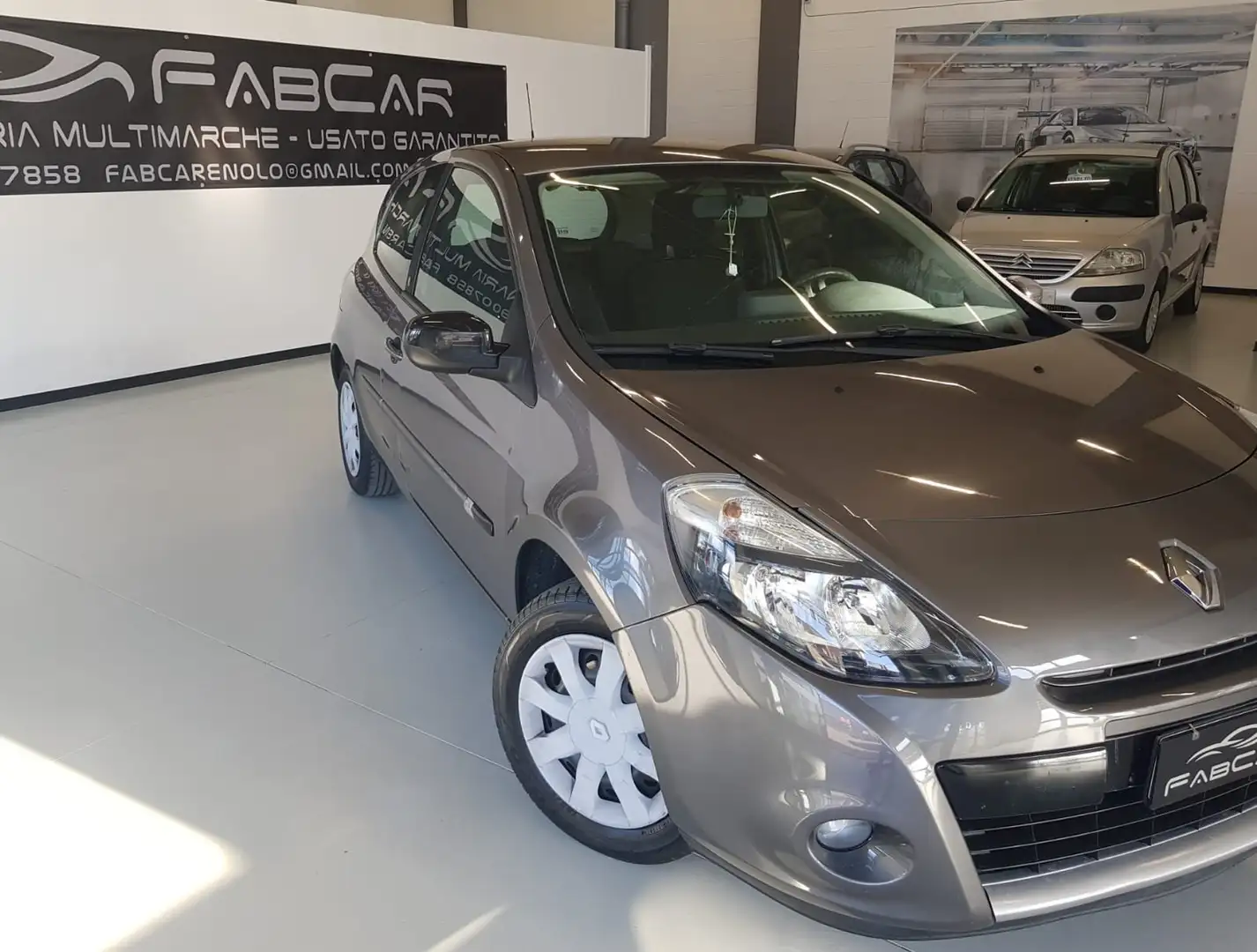 Renault Clio Clio III 2009 3p 1.2 16v Confort Gpl Gris - 2