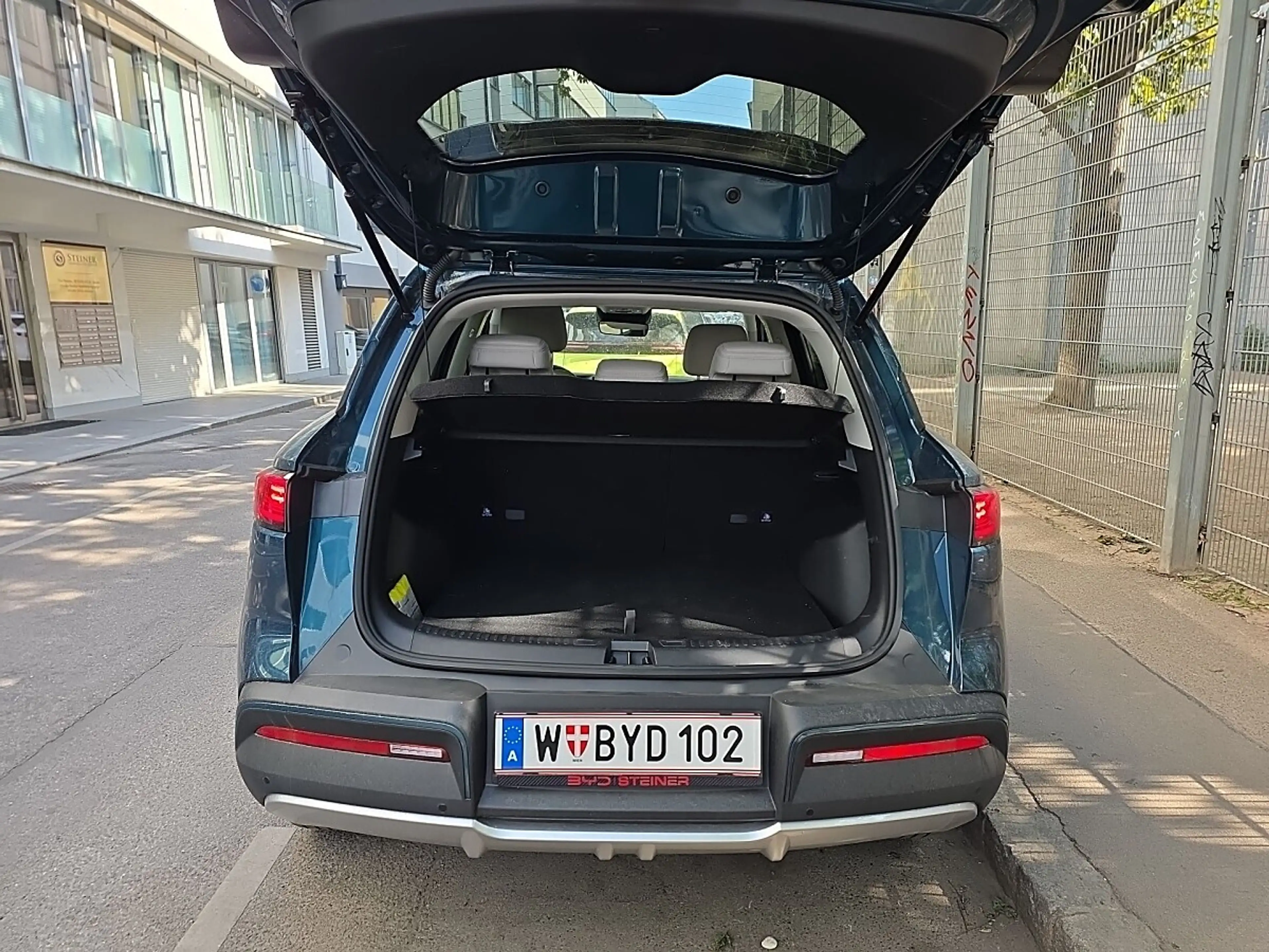 BYD Atto 2 Atto2 DM-i PHEV 18kWh Boost Österreich Paket - ... — photo 6