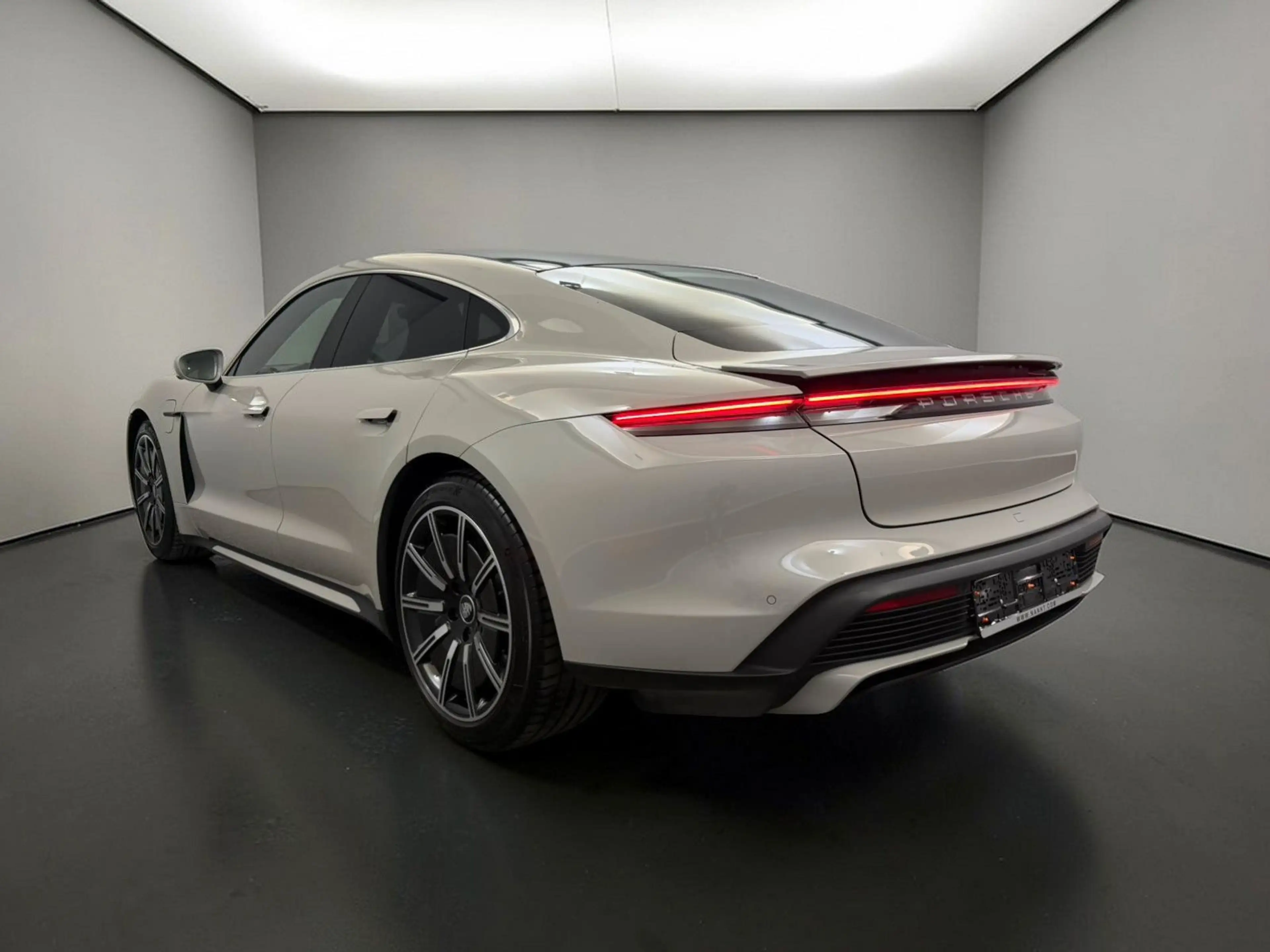 Porsche Taycan Turbo*1.HD*U_FREI*PANO*NEUZUSTAND*KREIDE — photo 5