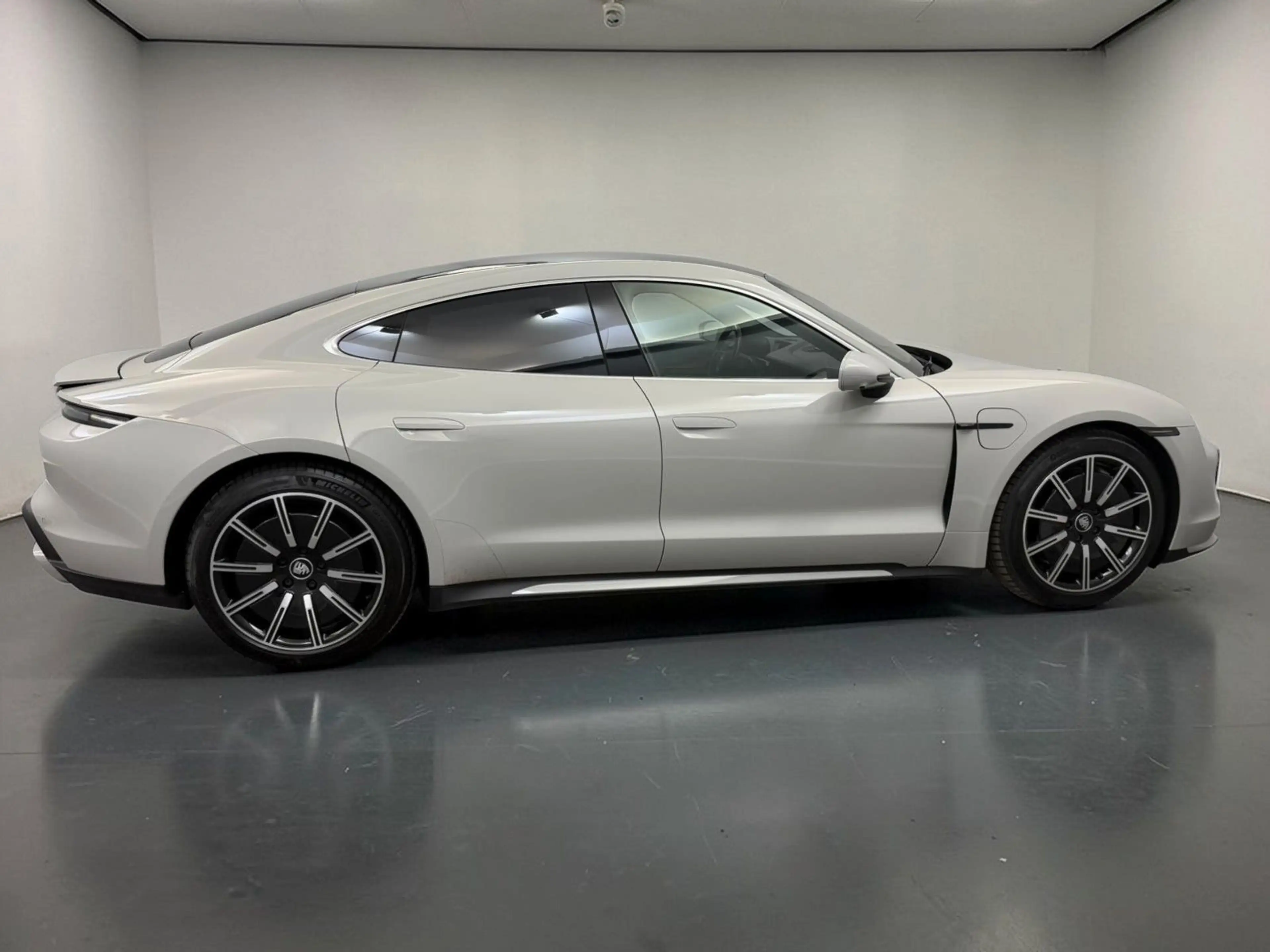 Porsche Taycan Turbo*1.HD*U_FREI*PANO*NEUZUSTAND*KREIDE — photo 8