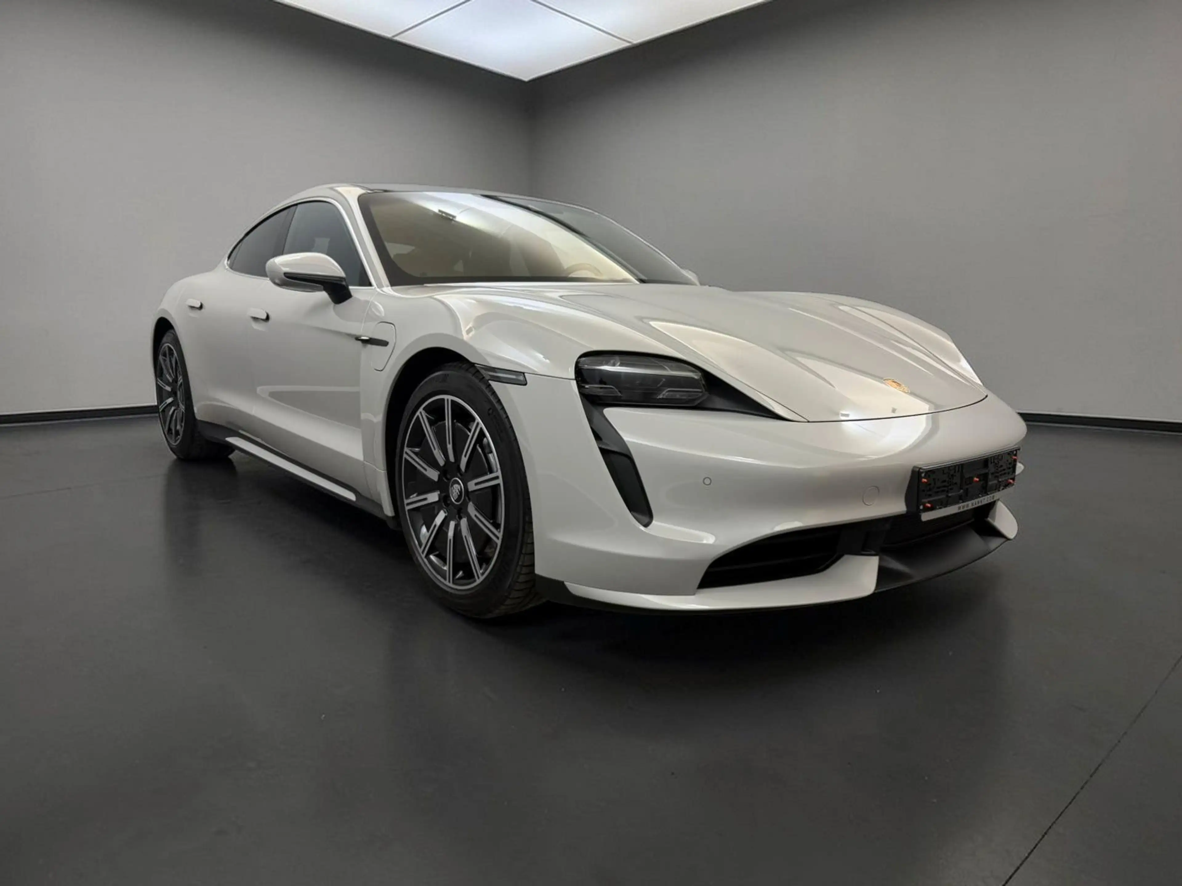 Porsche Taycan Turbo*1.HD*U_FREI*PANO*NEUZUSTAND*KREIDE — photo 3