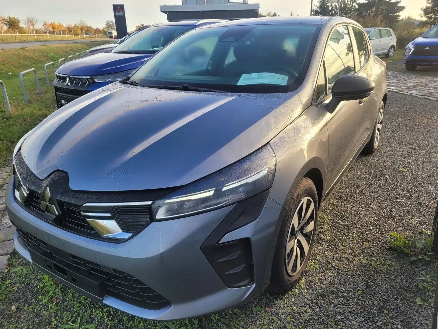 Mitsubishi Colt 1.0 Basis (EURO 6d) Gris - 1