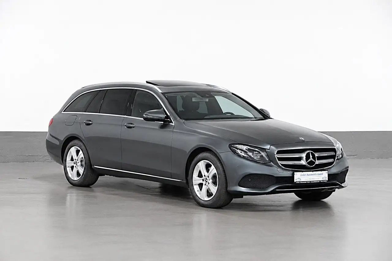 Mercedes-Benz E 220