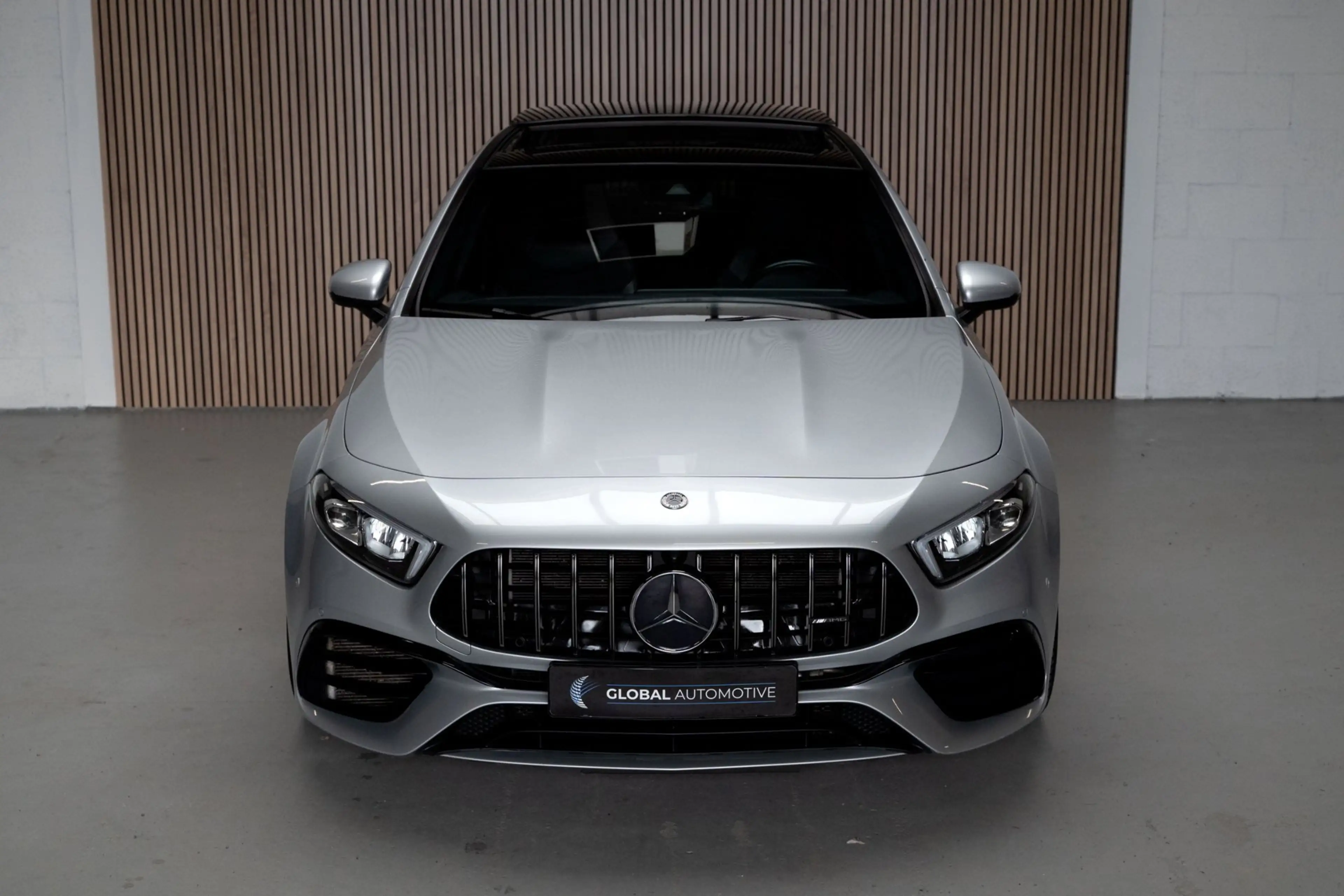 Mercedes-Benz A 45 AMG 4MATIC+ - PANORAMADAK - ALCANTARA - 1e LAK — photo 5