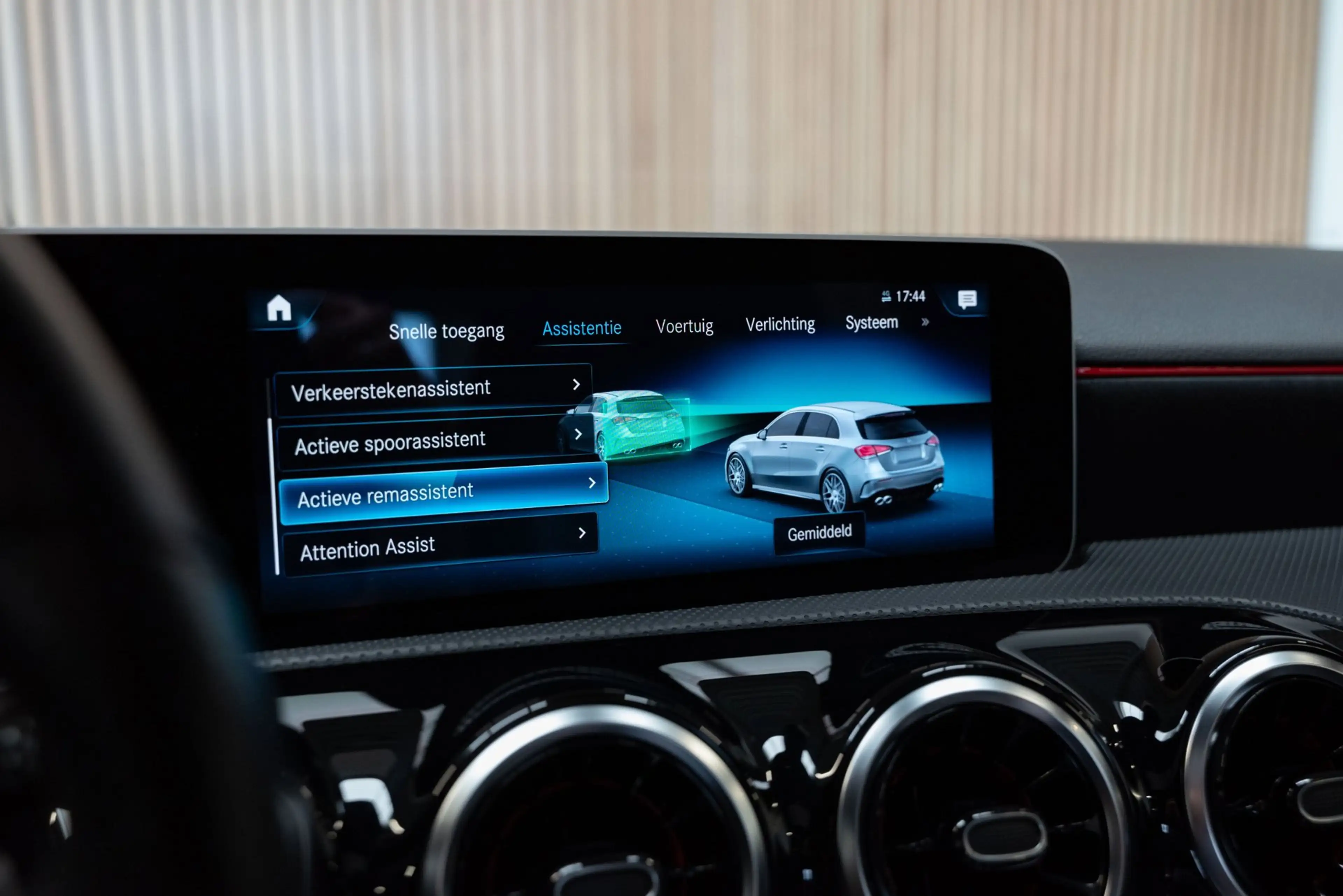 Mercedes-Benz A 45 AMG 4MATIC+ - PANORAMADAK - ALCANTARA - 1e LAK — photo 12