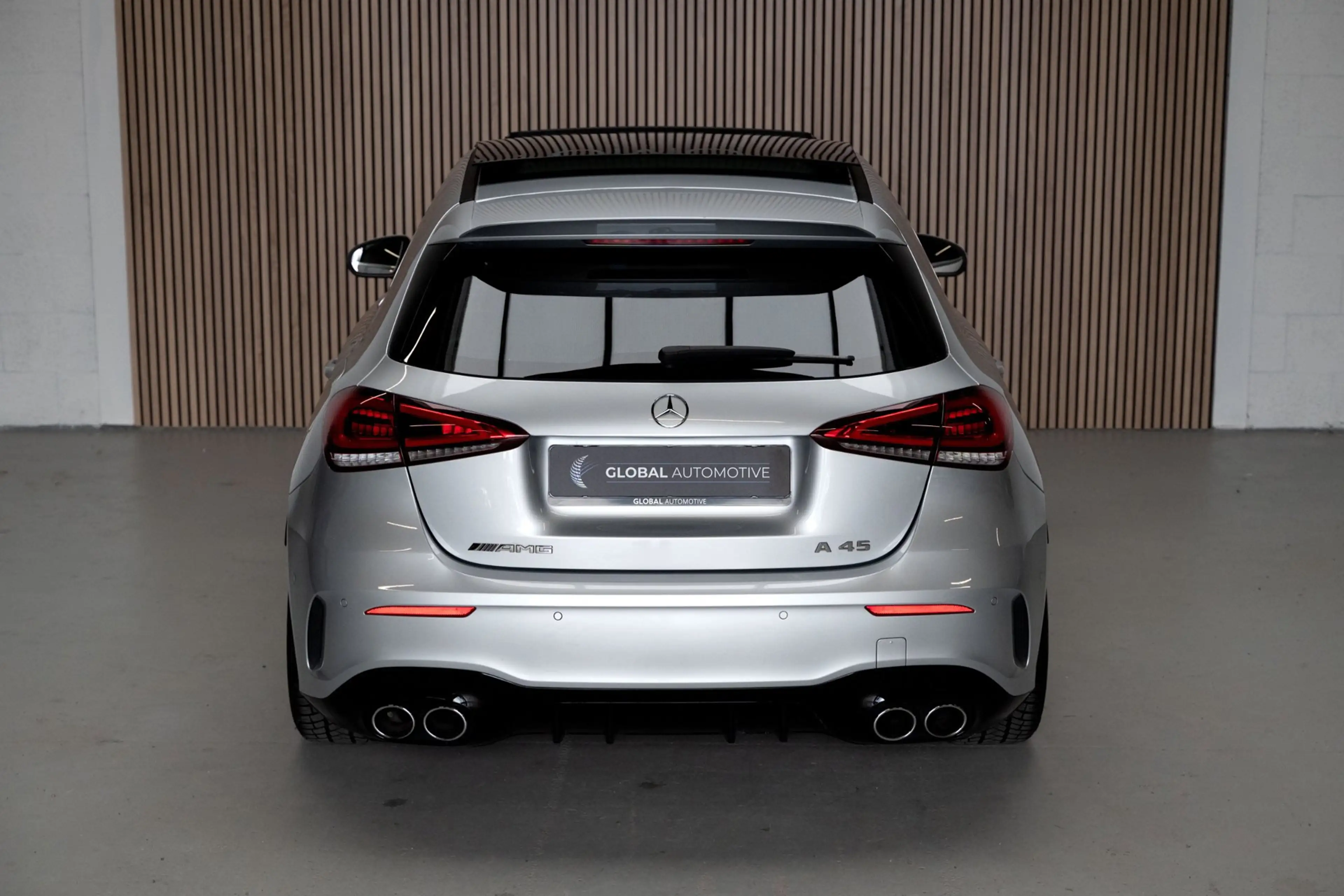 Mercedes-Benz A 45 AMG 4MATIC+ - PANORAMADAK - ALCANTARA - 1e LAK — photo 4
