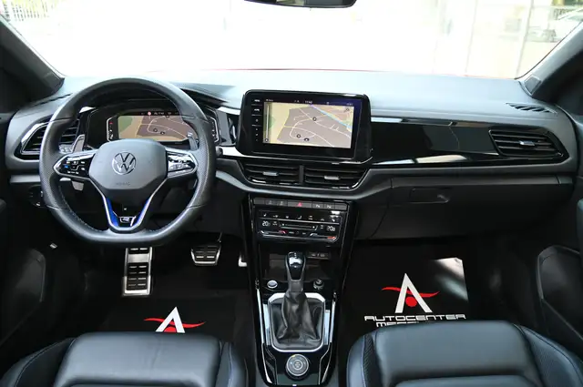 Volkswagen T-Roc view 10