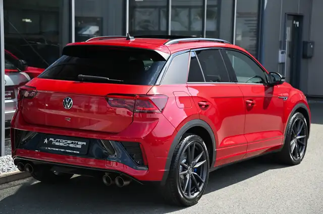 Volkswagen T-Roc view 4