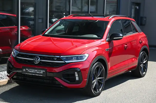 Volkswagen T-Roc view 2