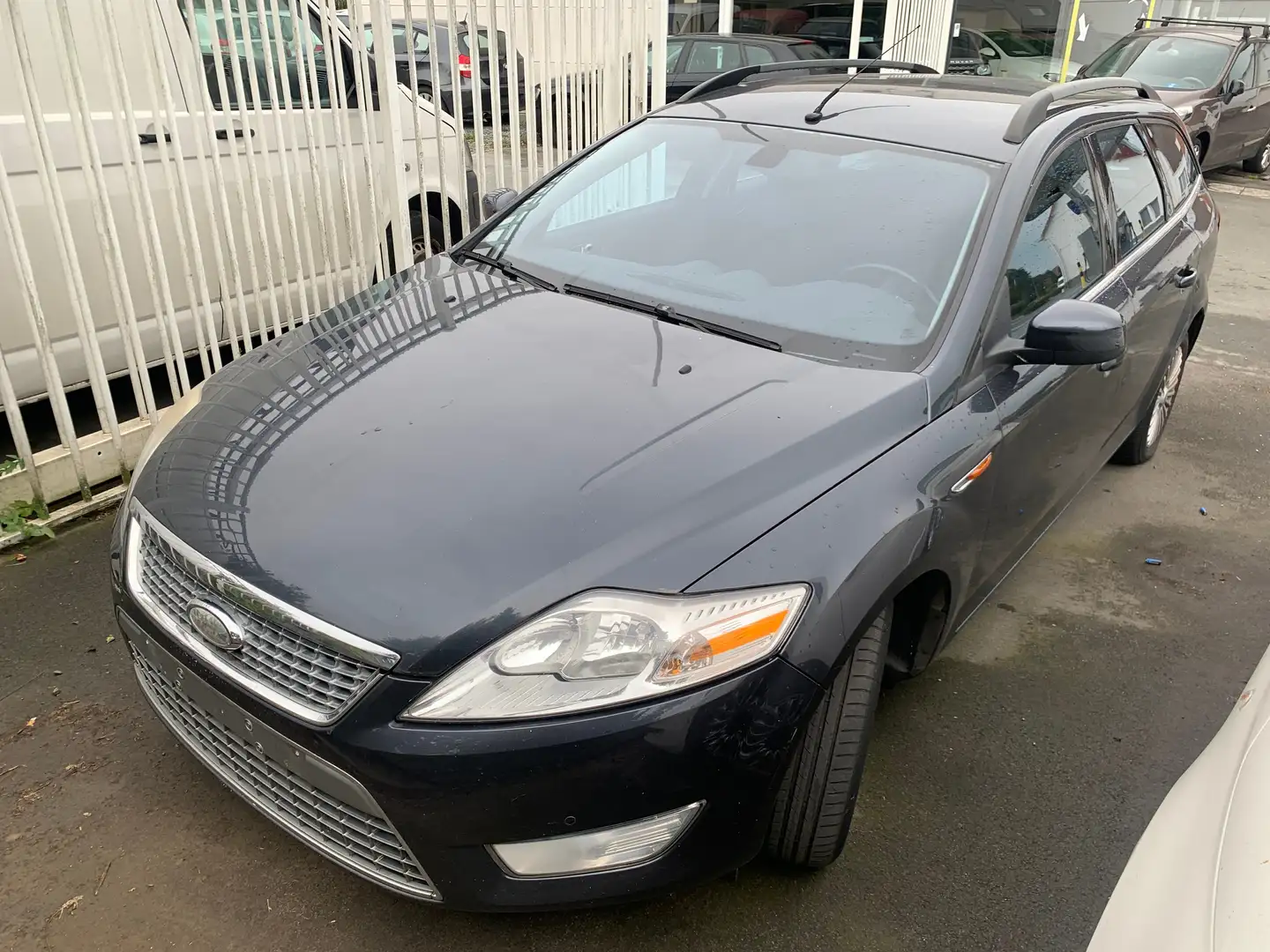 Ford Mondeo Mondeo 1.8i 16v Ghia - 1