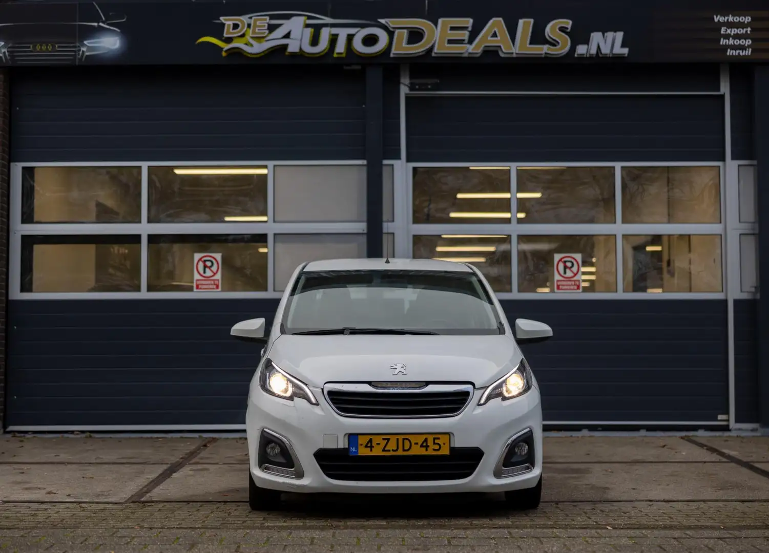 Peugeot 108 1.2 VTi Allure AIRCO Rondom schade Wit - 2