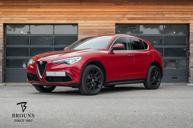 Alfa Romeo Stelvio 2.0 T AWD 280pk | First Edition | Rosso Competizio