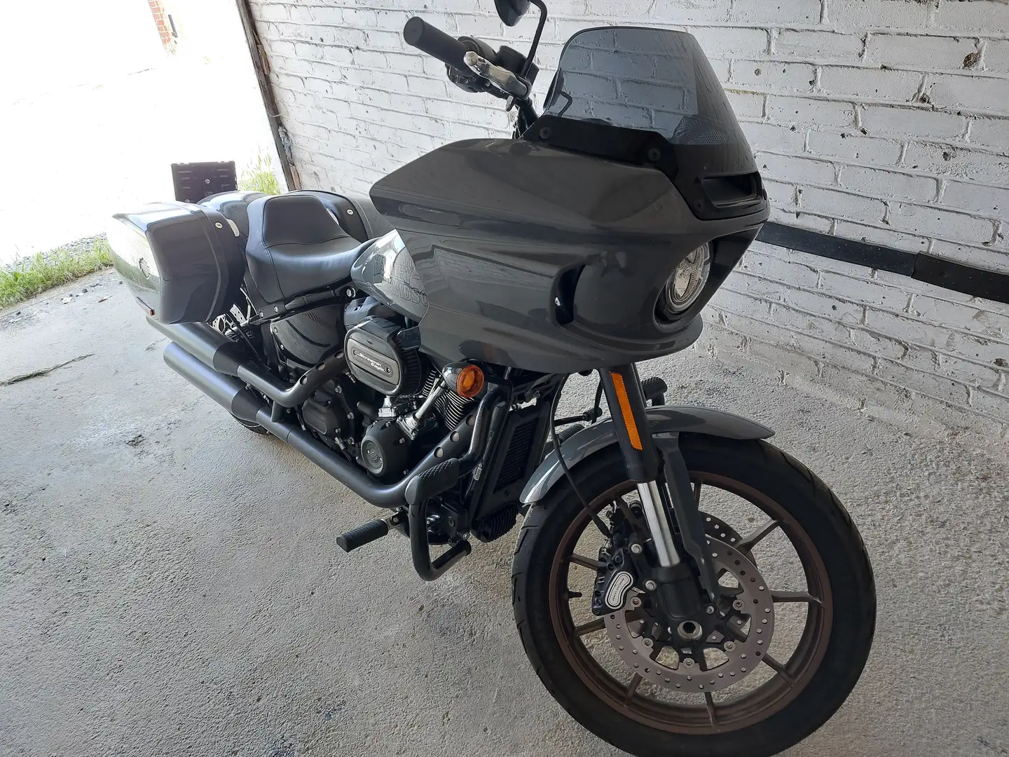 Harley-Davidson Lowrider ST Szary - 2