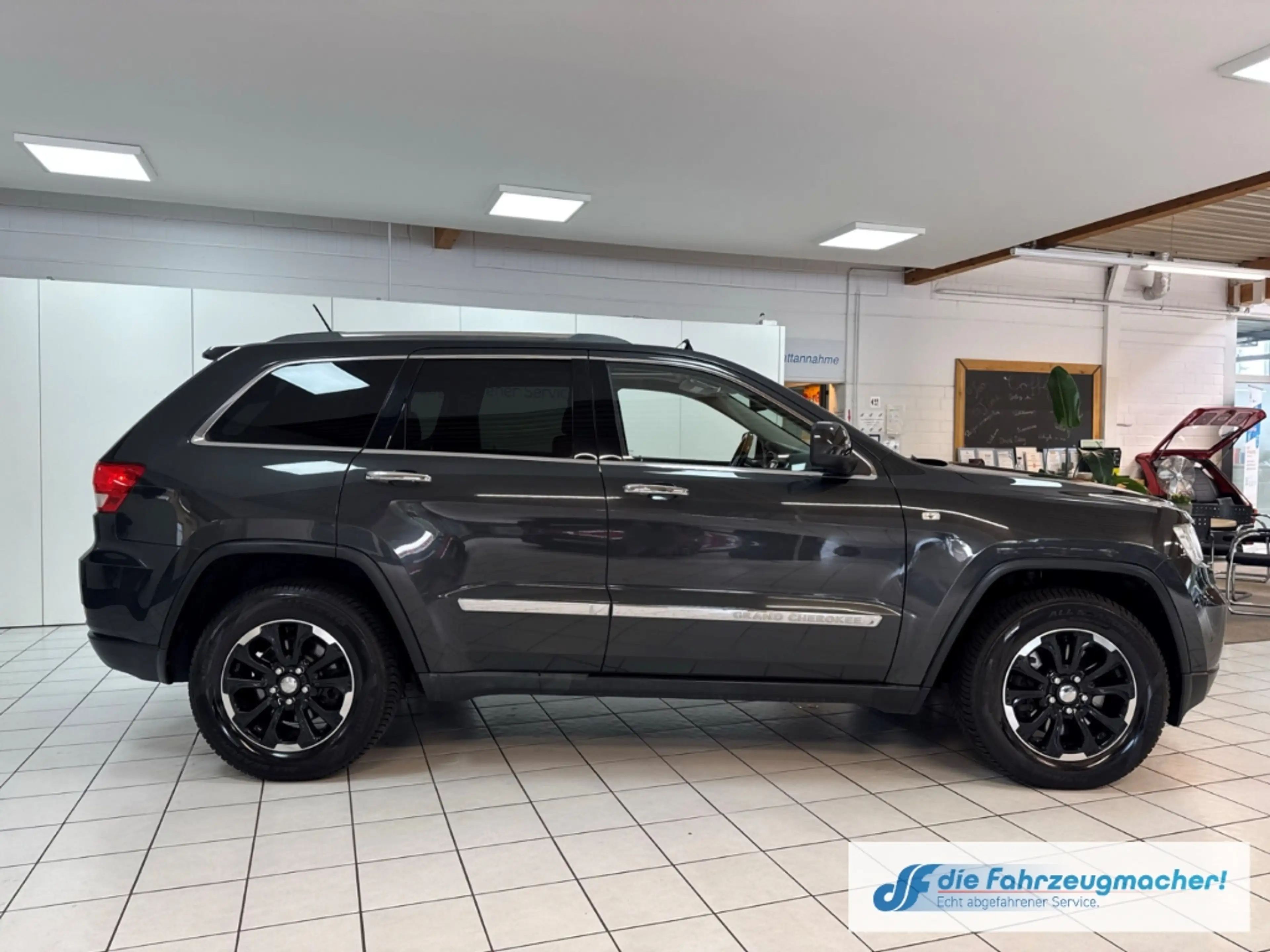 Jeep Grand Cherokee 5.7 V8 HEMI Overland Panodach Tüv03/27 *EXPORT — photo 6