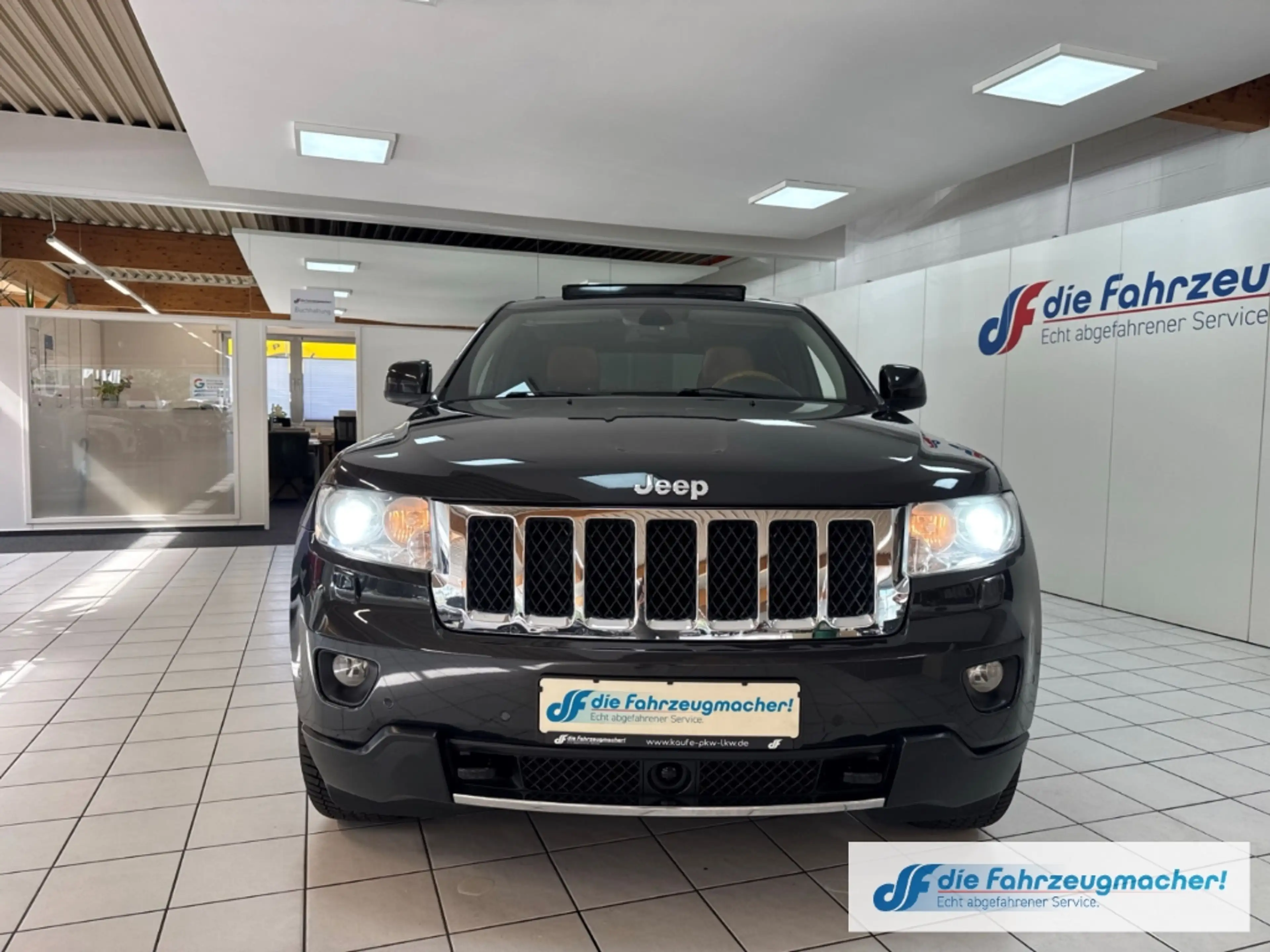 Jeep Grand Cherokee 5.7 V8 HEMI Overland Panodach Tüv03/27 *EXPORT — photo 5