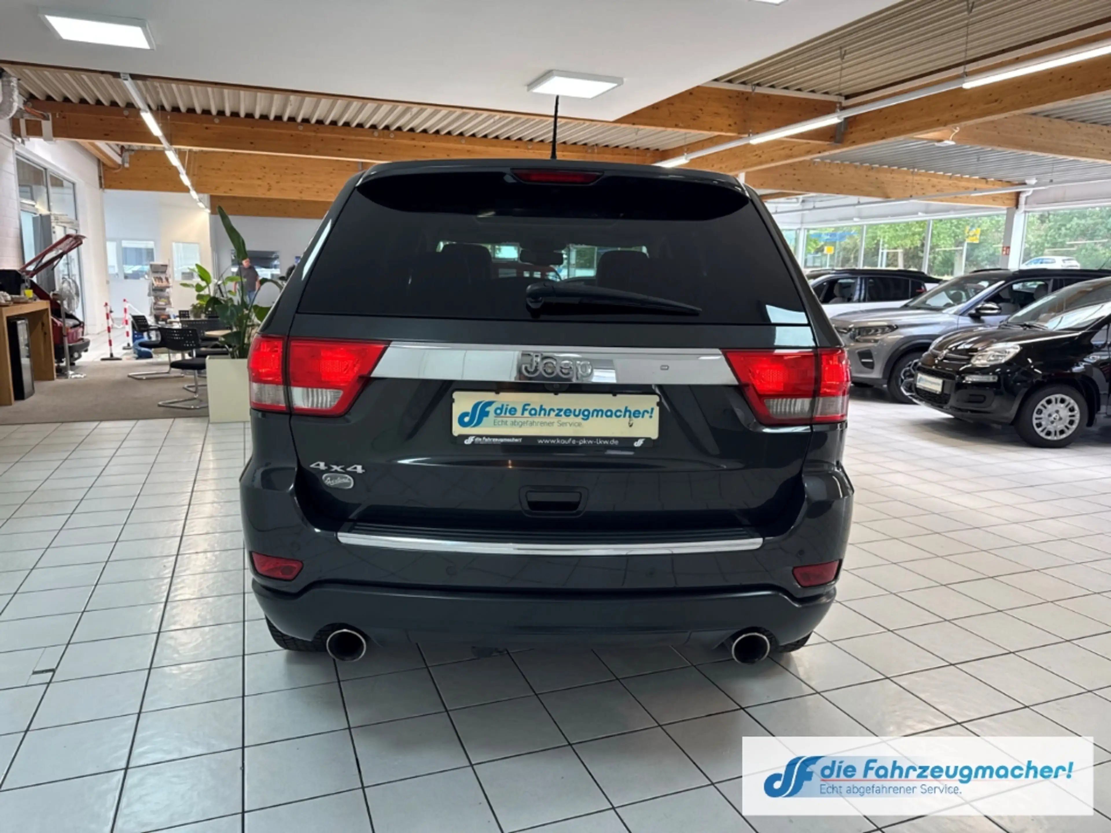 Jeep Grand Cherokee 5.7 V8 HEMI Overland Panodach Tüv03/27 *EXPORT — photo 7