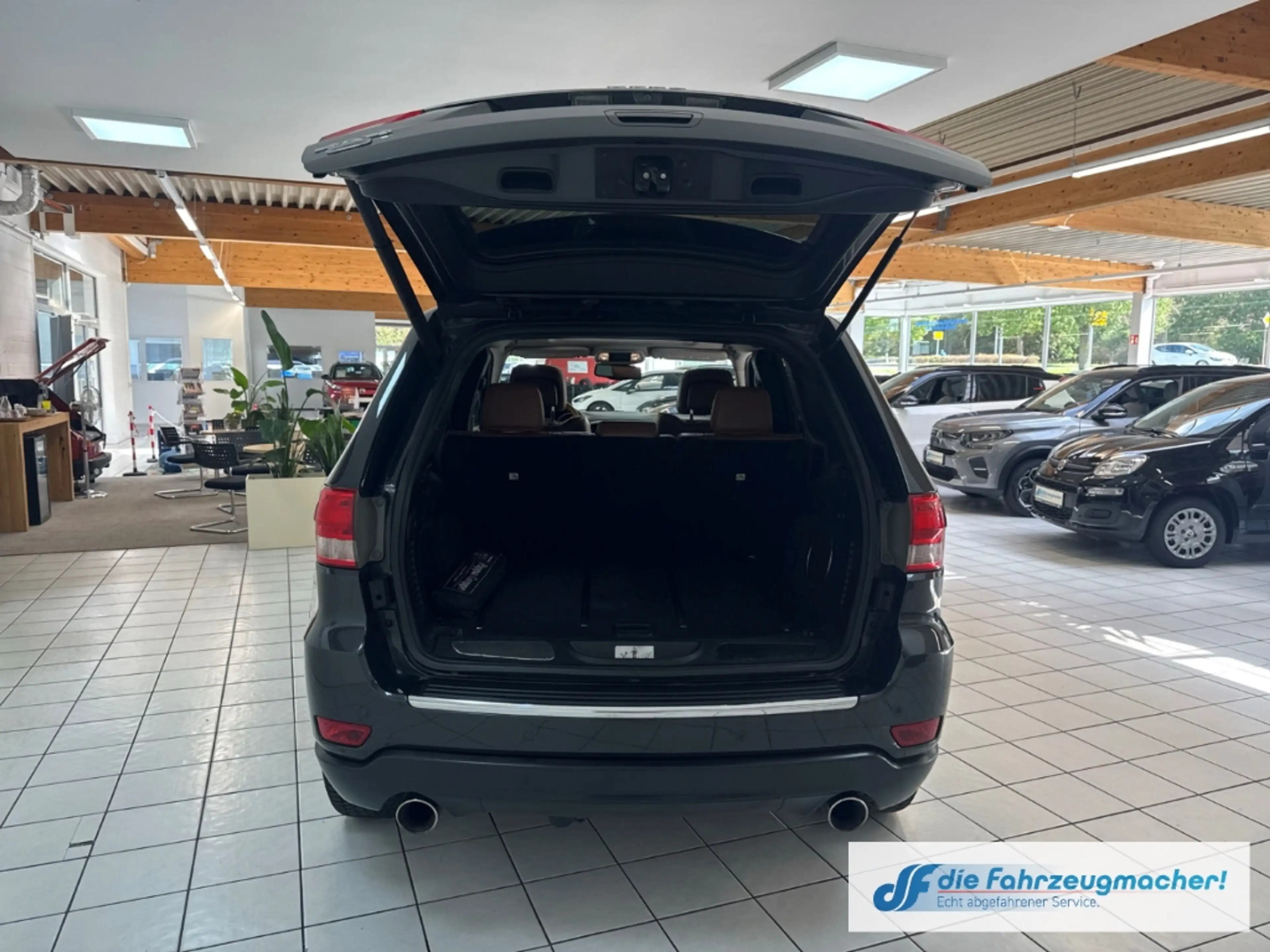 Jeep Grand Cherokee 5.7 V8 HEMI Overland Panodach Tüv03/27 *EXPORT — photo 15