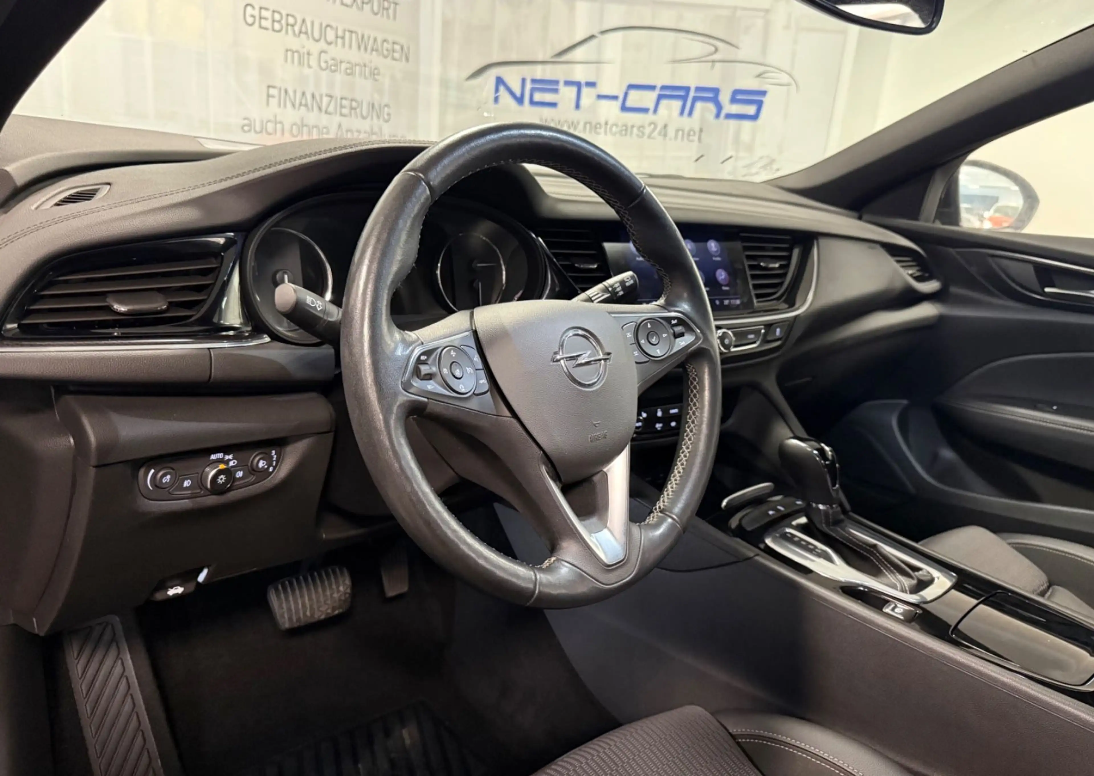 Opel Insignia 1.5 Business Auto ST NAVi*Tempomat*LED* — photo 14