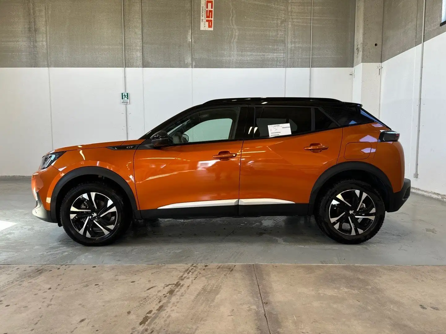 Peugeot 2008 BlueHDi 130 EAT8 GT S/S aut. Arancione - 2