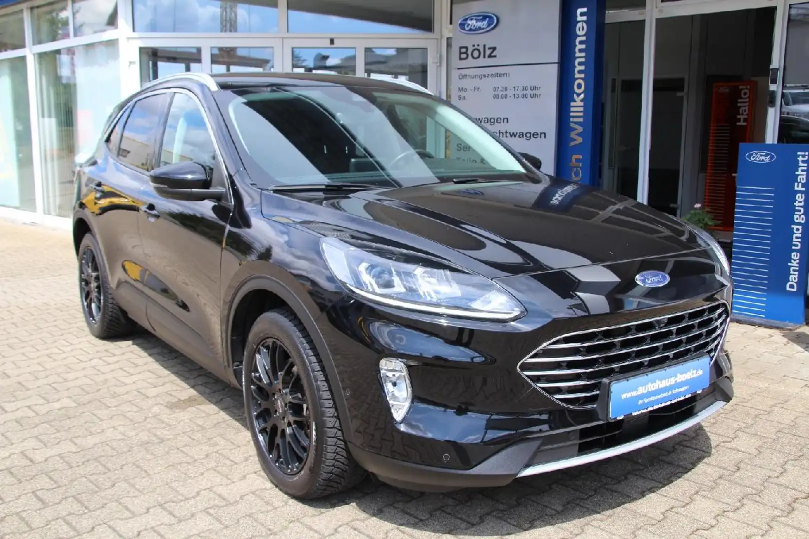 Ford Kuga Plug-In Hybrid Titanium Schwarz - 1