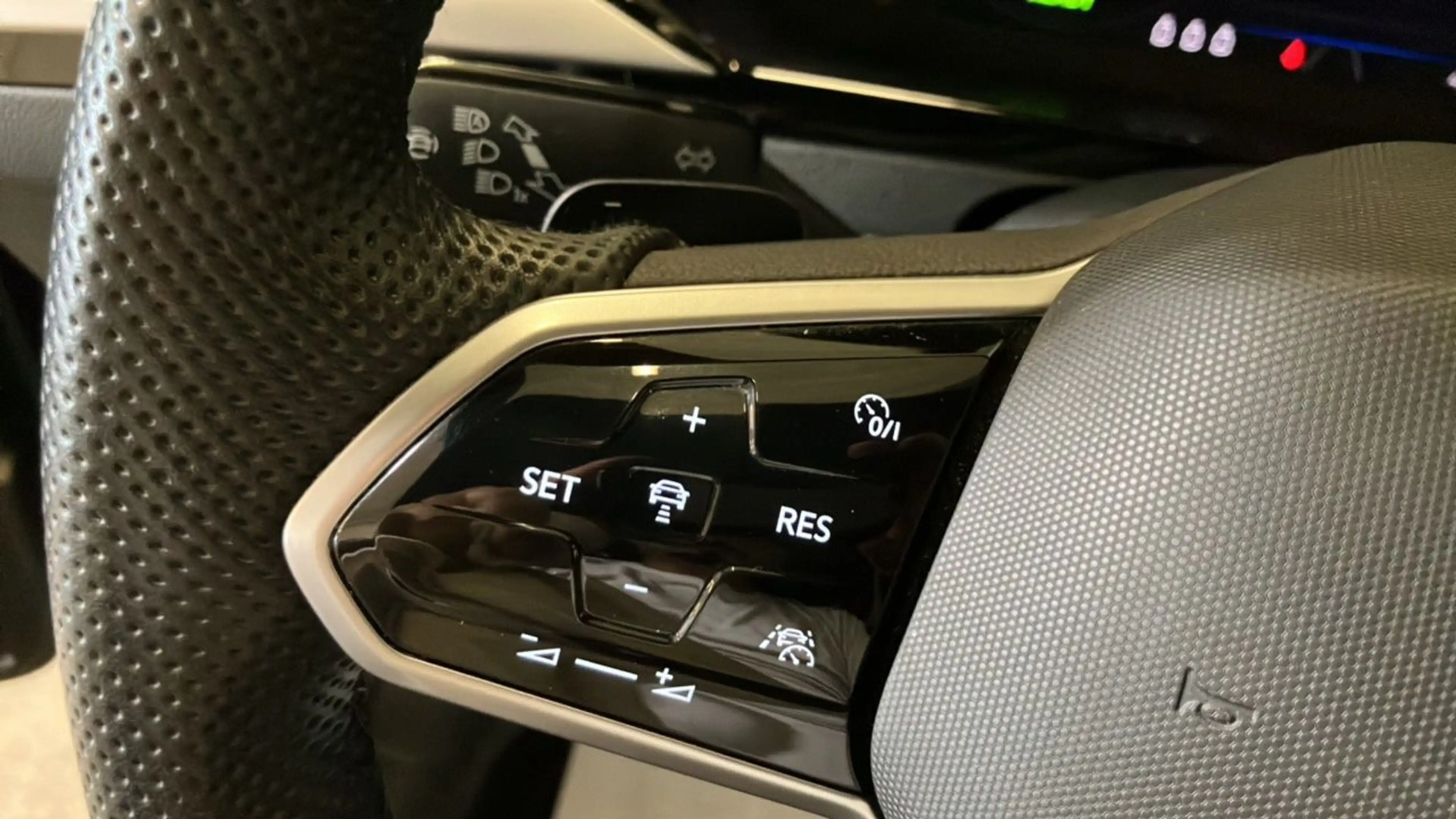 Volkswagen Arteon 1.4 TSI eHybrid R-Line MATRIX*LEDER*ACC*MASSAGE*A — photo 8