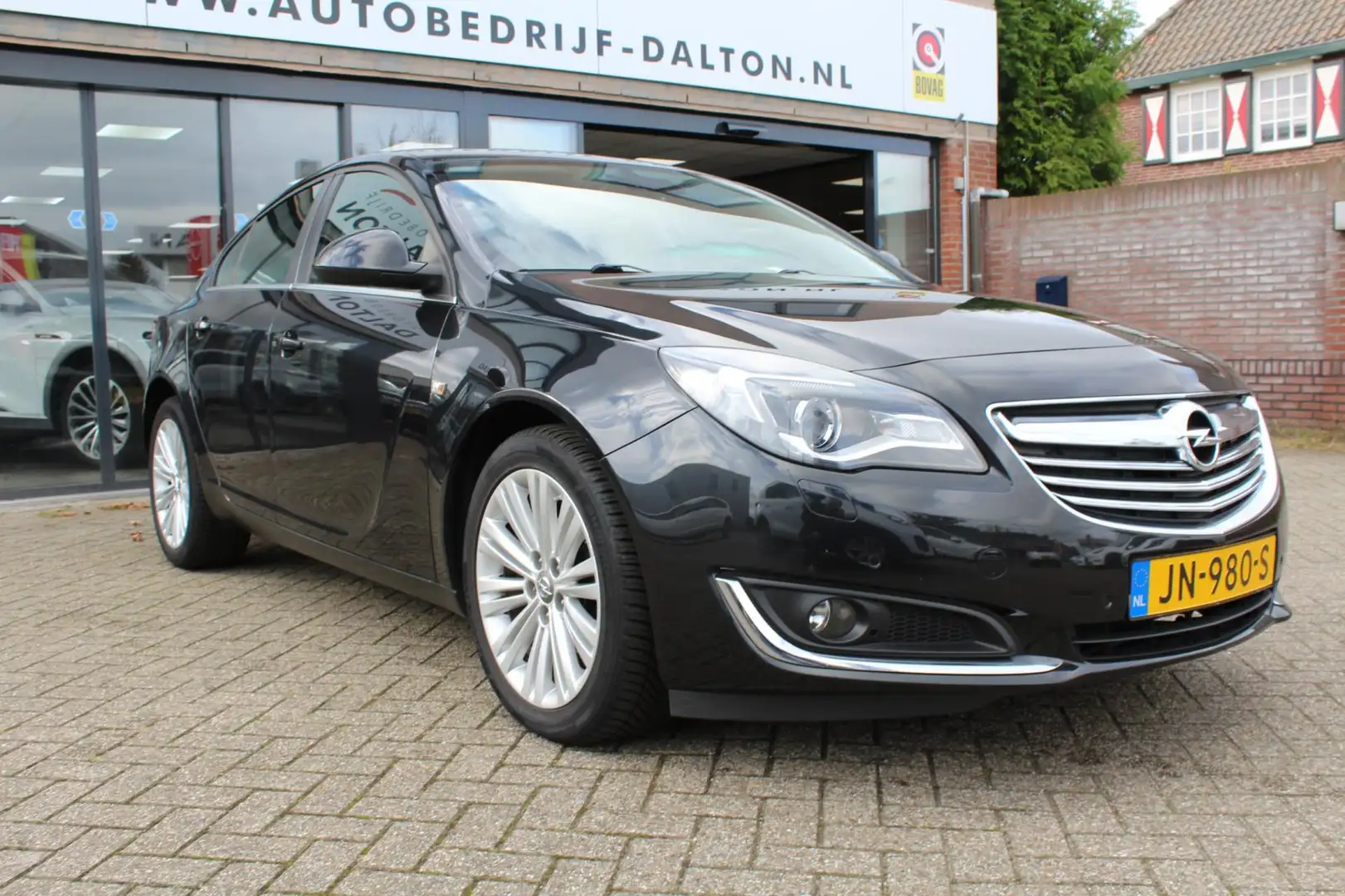 Opel Insignia 1.4 T Business+ NAVIGATIE / LEER / NAVIGATIE / 18" Zwart - 2