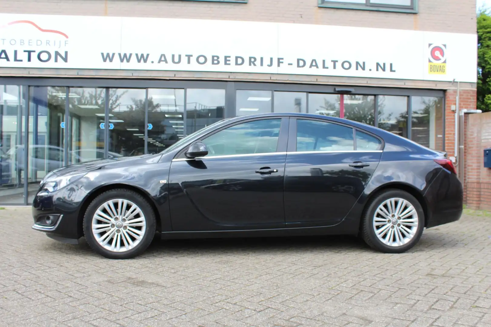 Opel Insignia 1.4 T Business+ NAVIGATIE / LEER / NAVIGATIE / 18" Zwart - 2