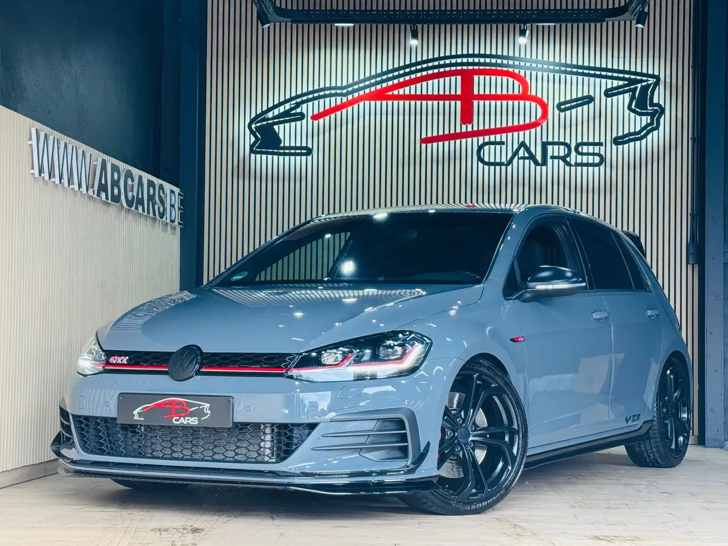 Volkswagen Golf GTI 2.0 TSI TCR OPF DSG * GARANTIE 12 MOIS * Grijs - 1