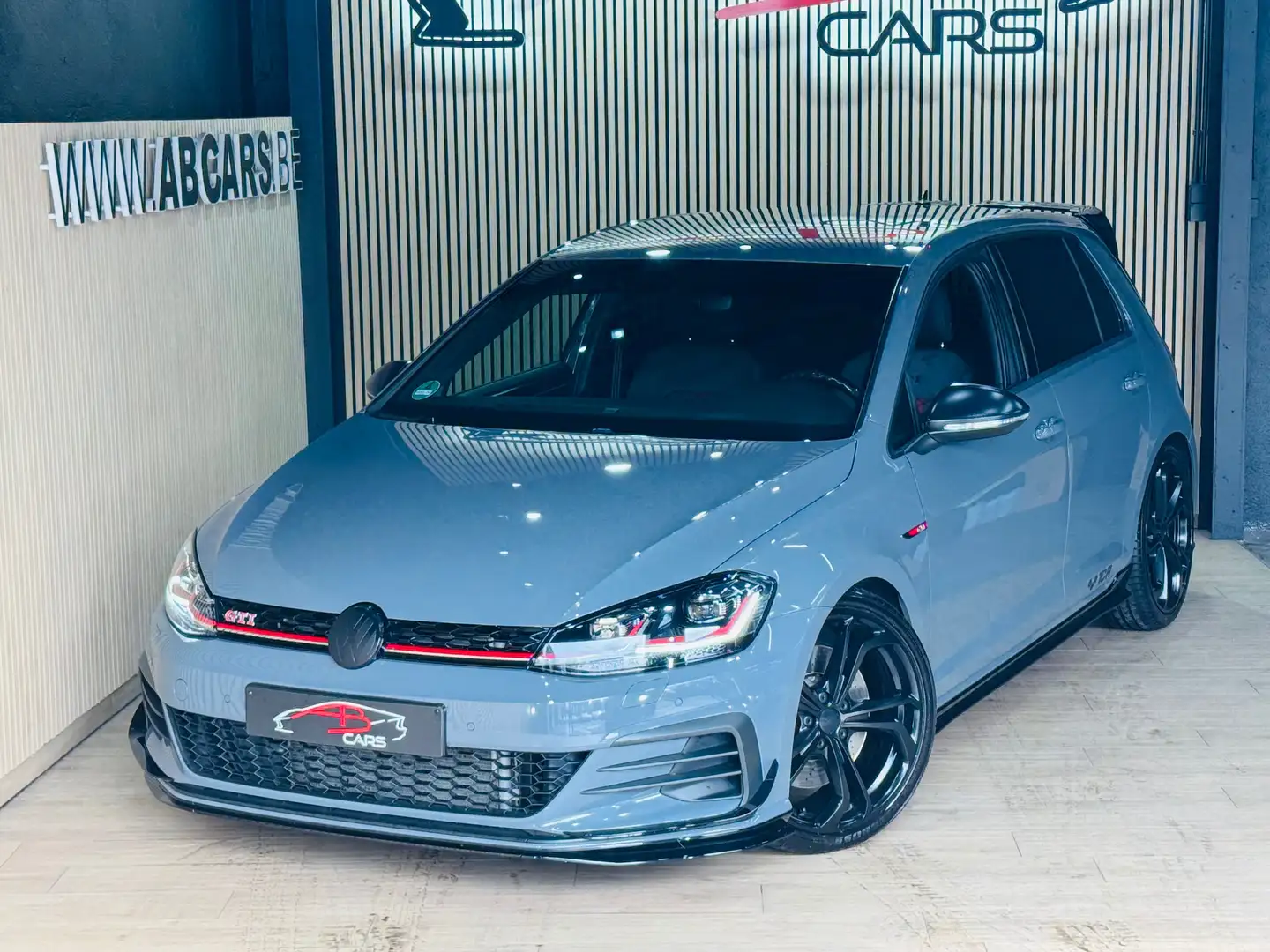 Volkswagen Golf GTI 2.0 TSI TCR OPF DSG * GARANTIE 12 MOIS * Grijs - 2