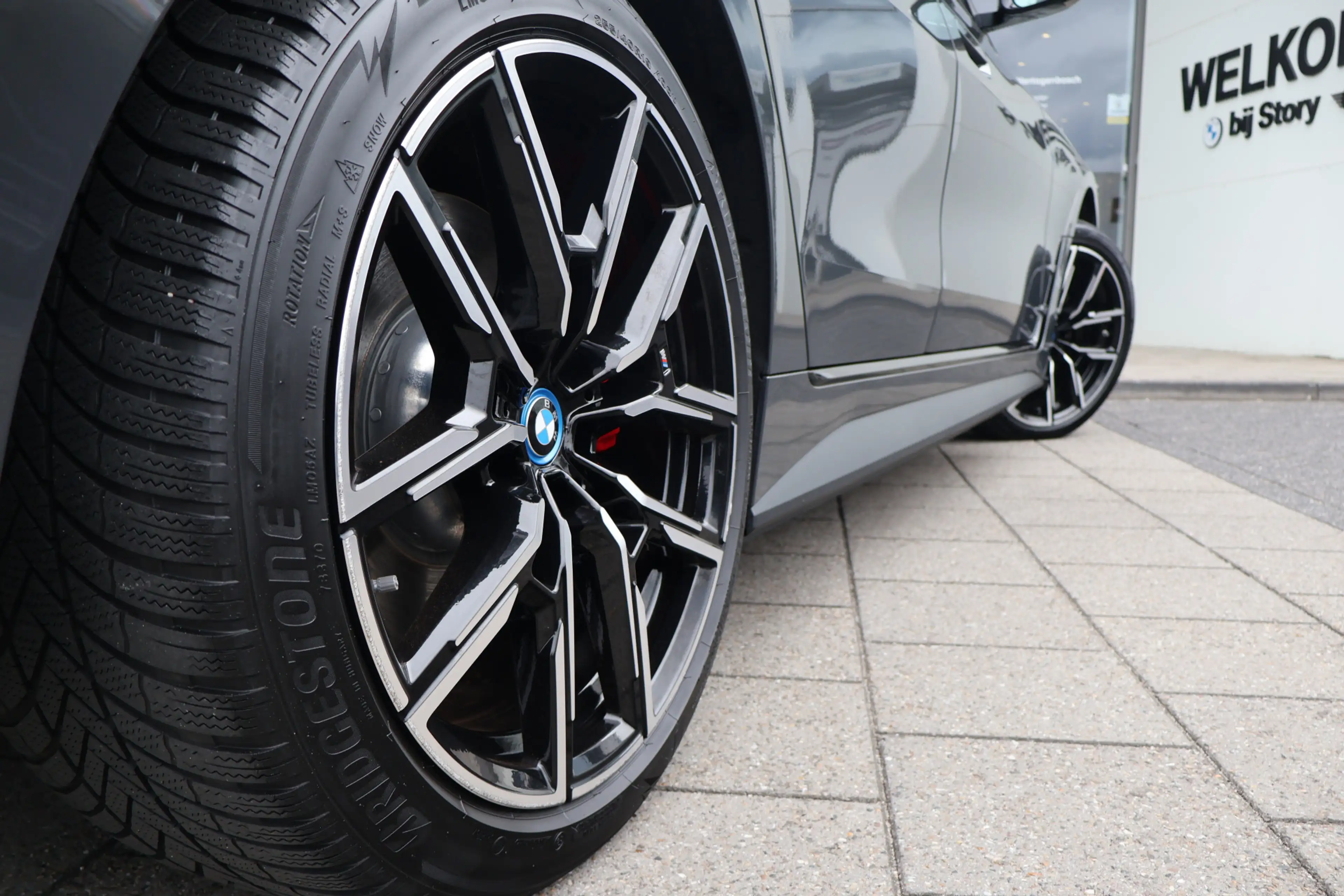 BMW i4 M50 High Executive M Sport / Schuif-kanteldak / M — photo 11