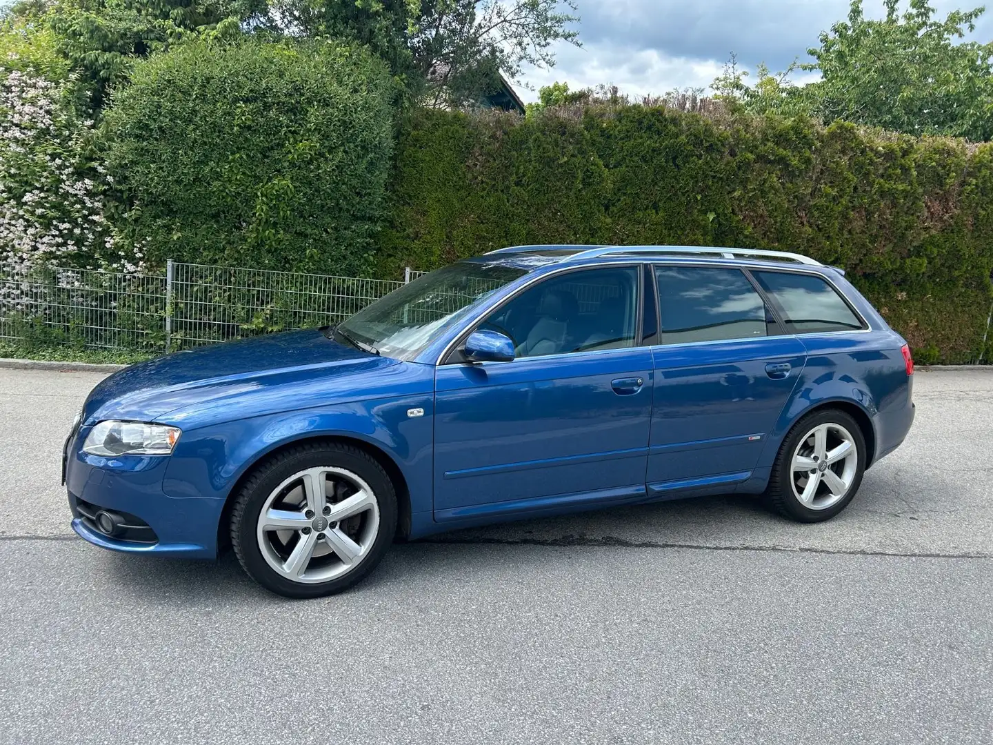 Audi A4 Avant 3.0 TDI Quattro 25 Jahre!S-line! Blau - 2