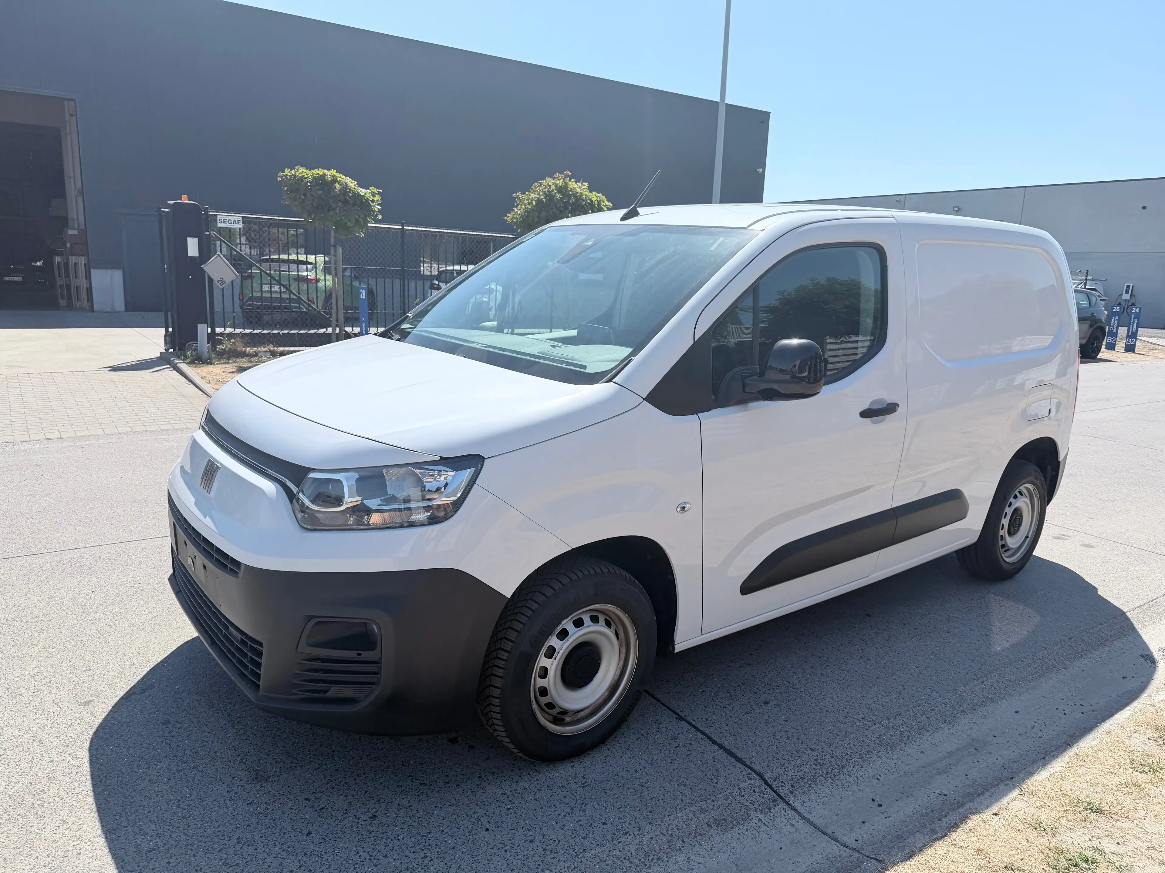 Fiat Doblo 3ZIT/1.5 diesel/camera/cruise/CarPlay — photo 2
