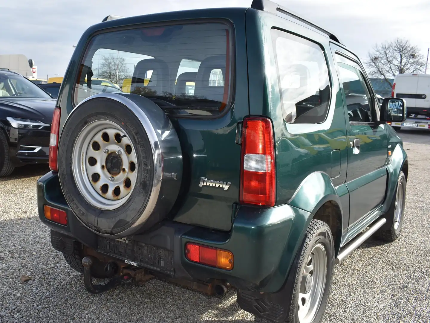 Suzuki Jimny 1,5 DDiS 4X4 Grün - 2