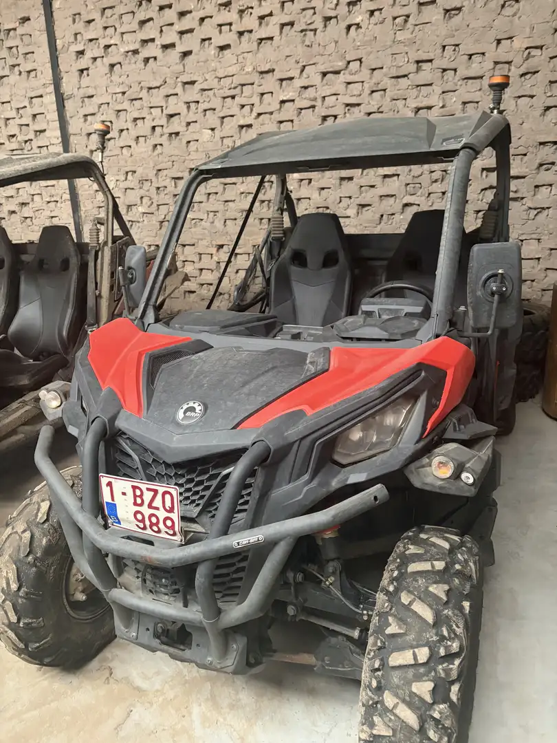 Can-Am Maverick 800 - 1