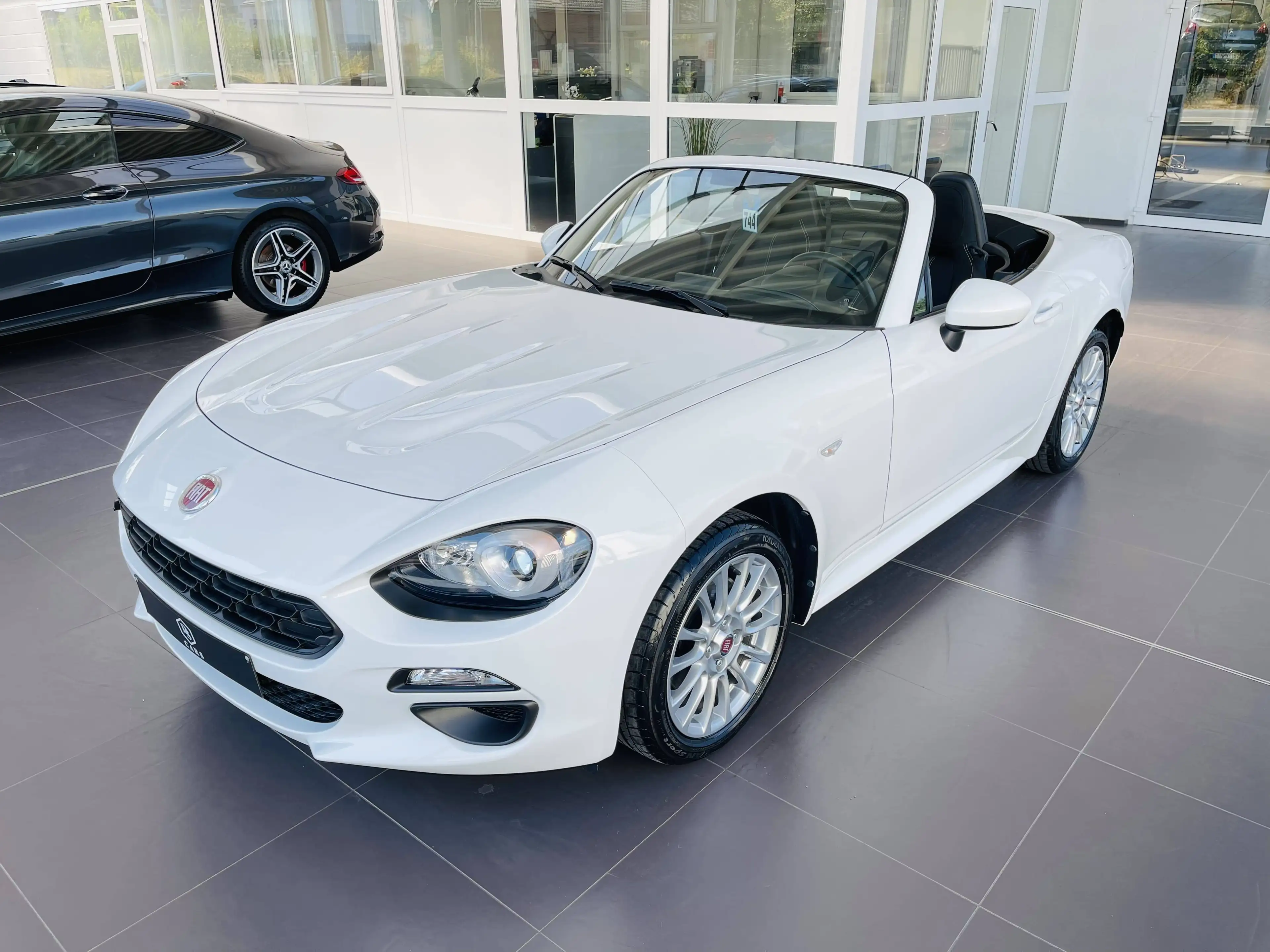 Fiat 124 Spider 1.4 MultiAir *** GARANTIE + AIRCO *** — photo 2