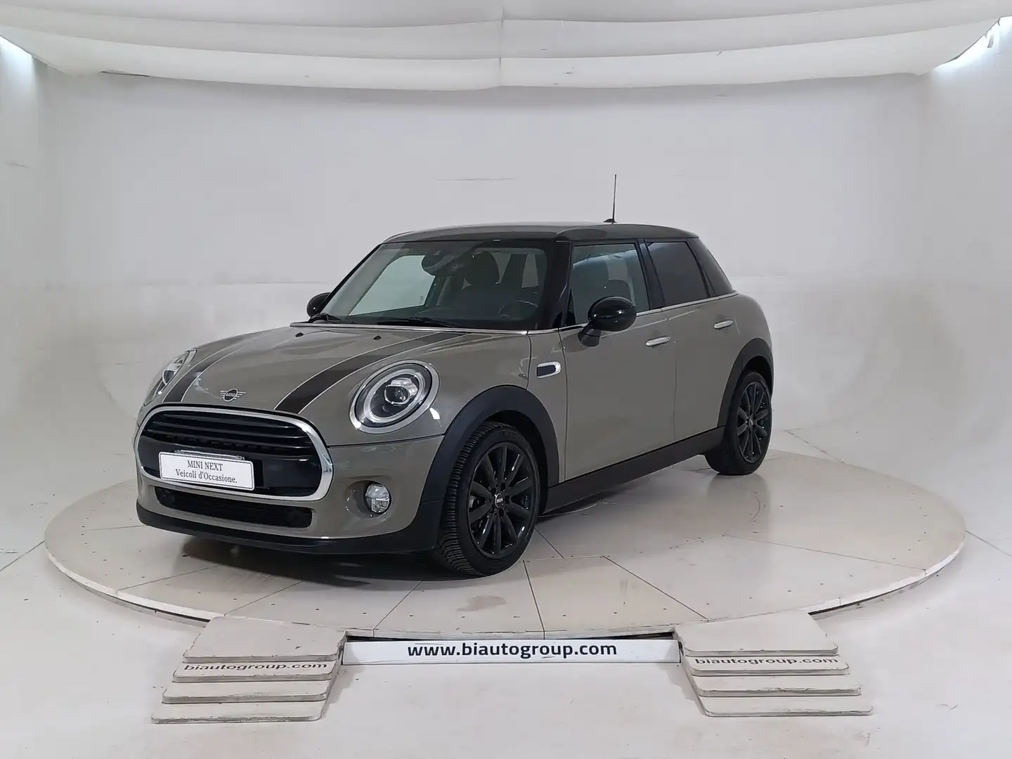 MINI Cooper Mini F55 2018 5p Diesel Mini 5p 1.5 Cooper D Hype Gris - 1