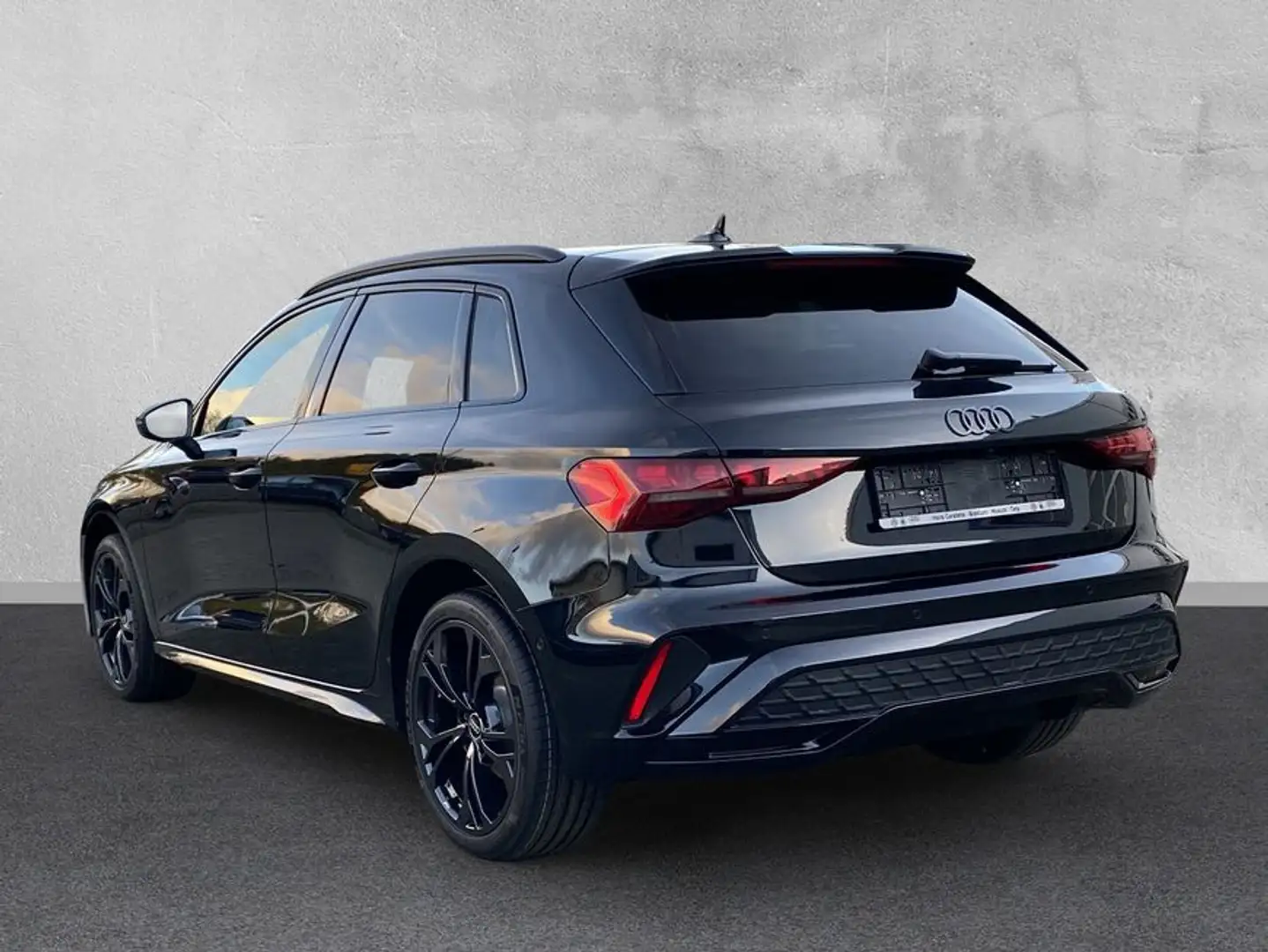 Audi A3 Sportback S line 35 TFSI S tronic AHK Navi Schwarz - 2