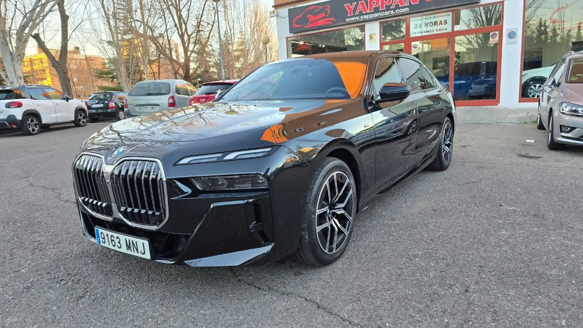 BMW 740 740d xDrive Noir - 1