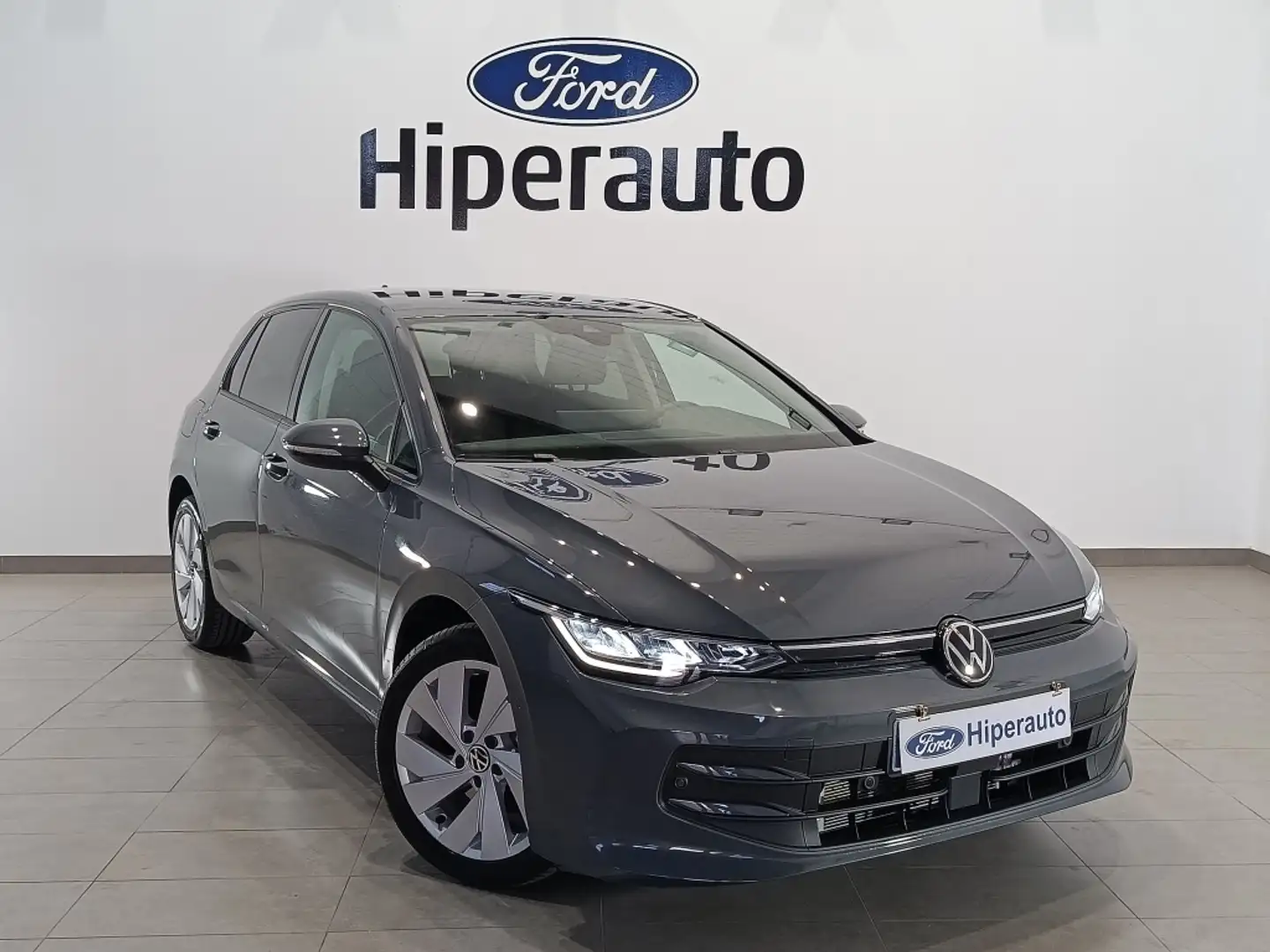 Volkswagen Golf 1.5 TSI Más 85kW Gris - 1