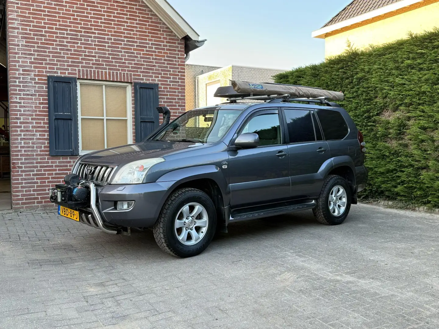Toyota Land Cruiser D4D Grijs - 1