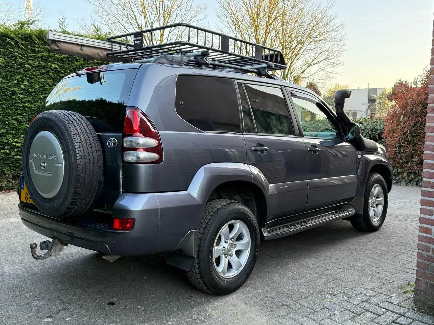 Toyota Land Cruiser D4D Grijs - 2