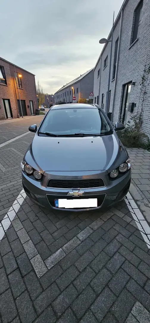 Chevrolet Aveo Aveo 1.4 Automatik LT Grijs - 1