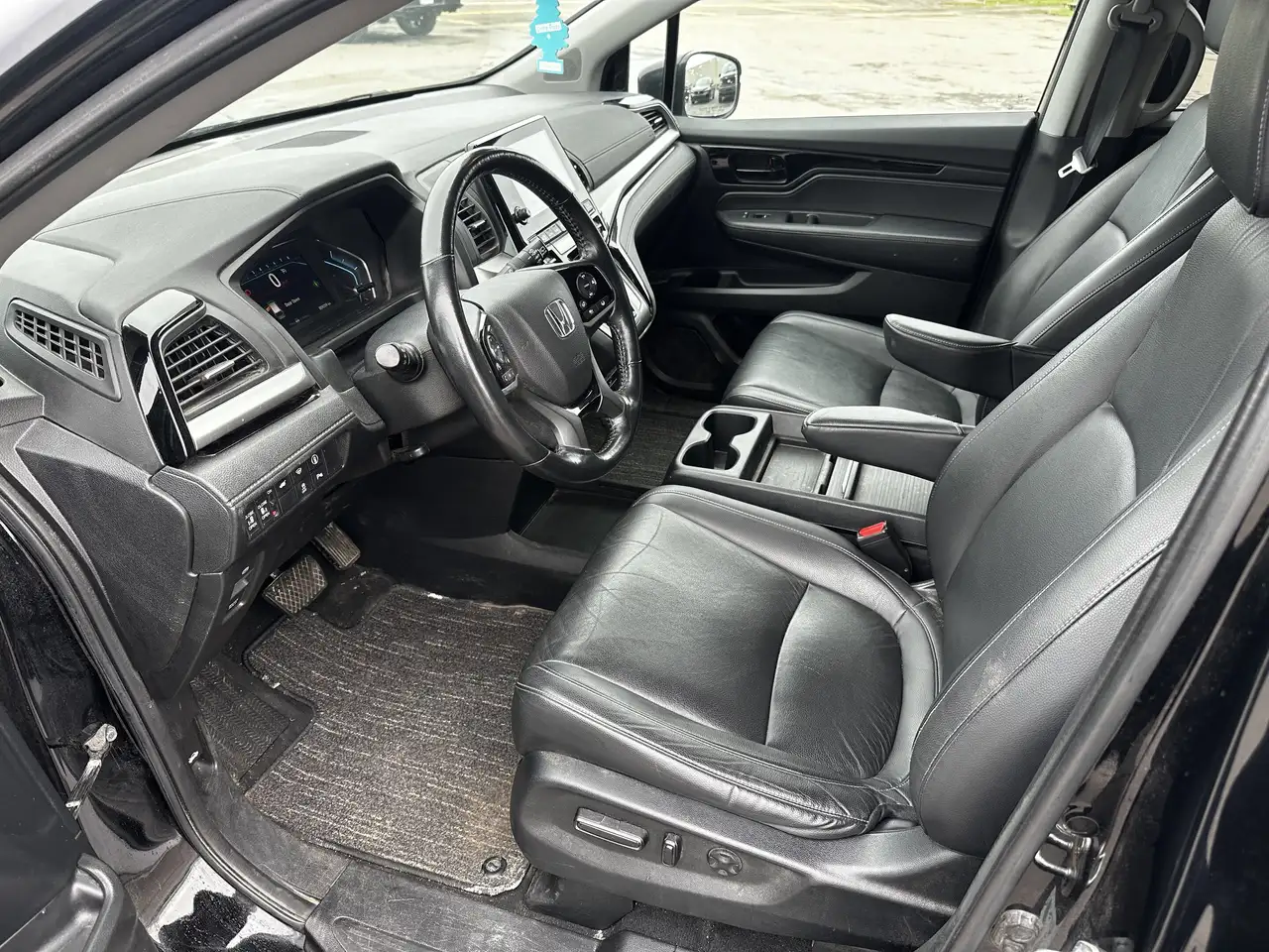 Honda Odyssey снимка Honda Odyssey