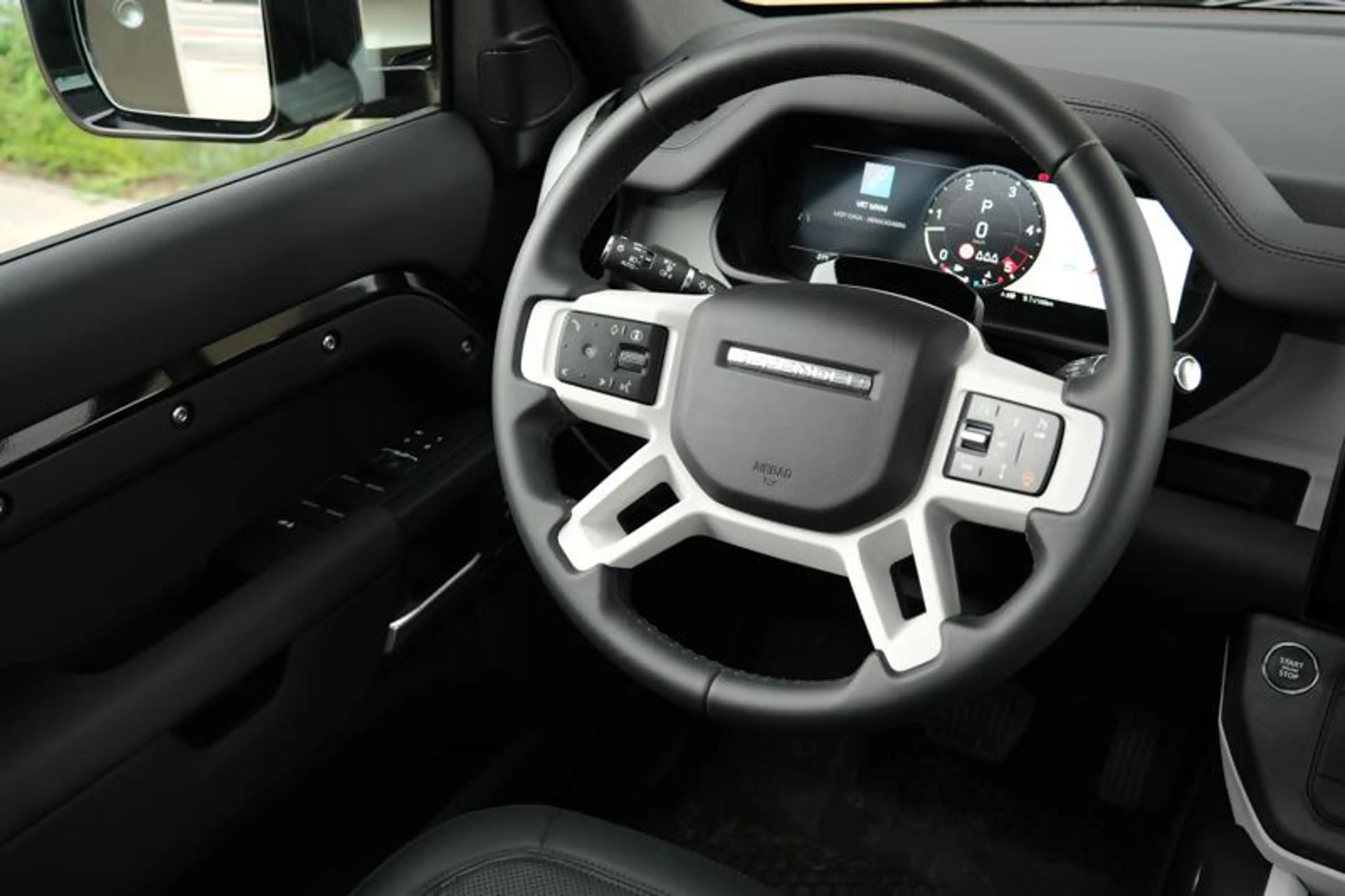 Land Rover Defender 110 D250 X-Dynamic SE | TERRAIN RESPONSE | TOWB | — photo 15