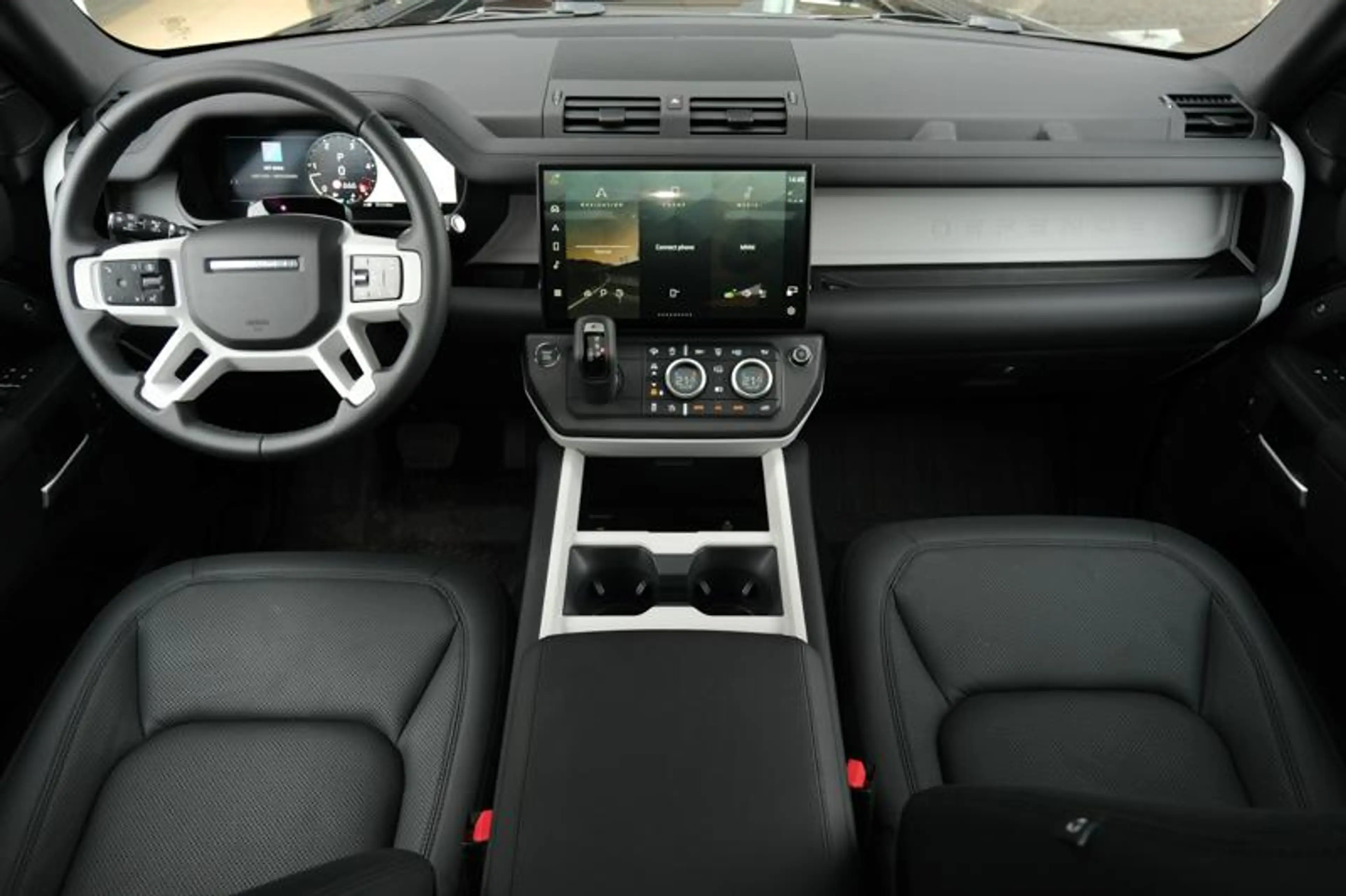 Land Rover Defender 110 D250 X-Dynamic SE | TERRAIN RESPONSE | TOWB | — photo 13