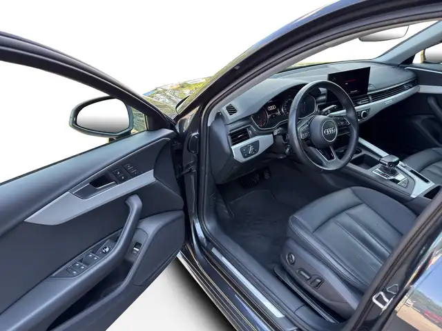 Audi A4 view 14