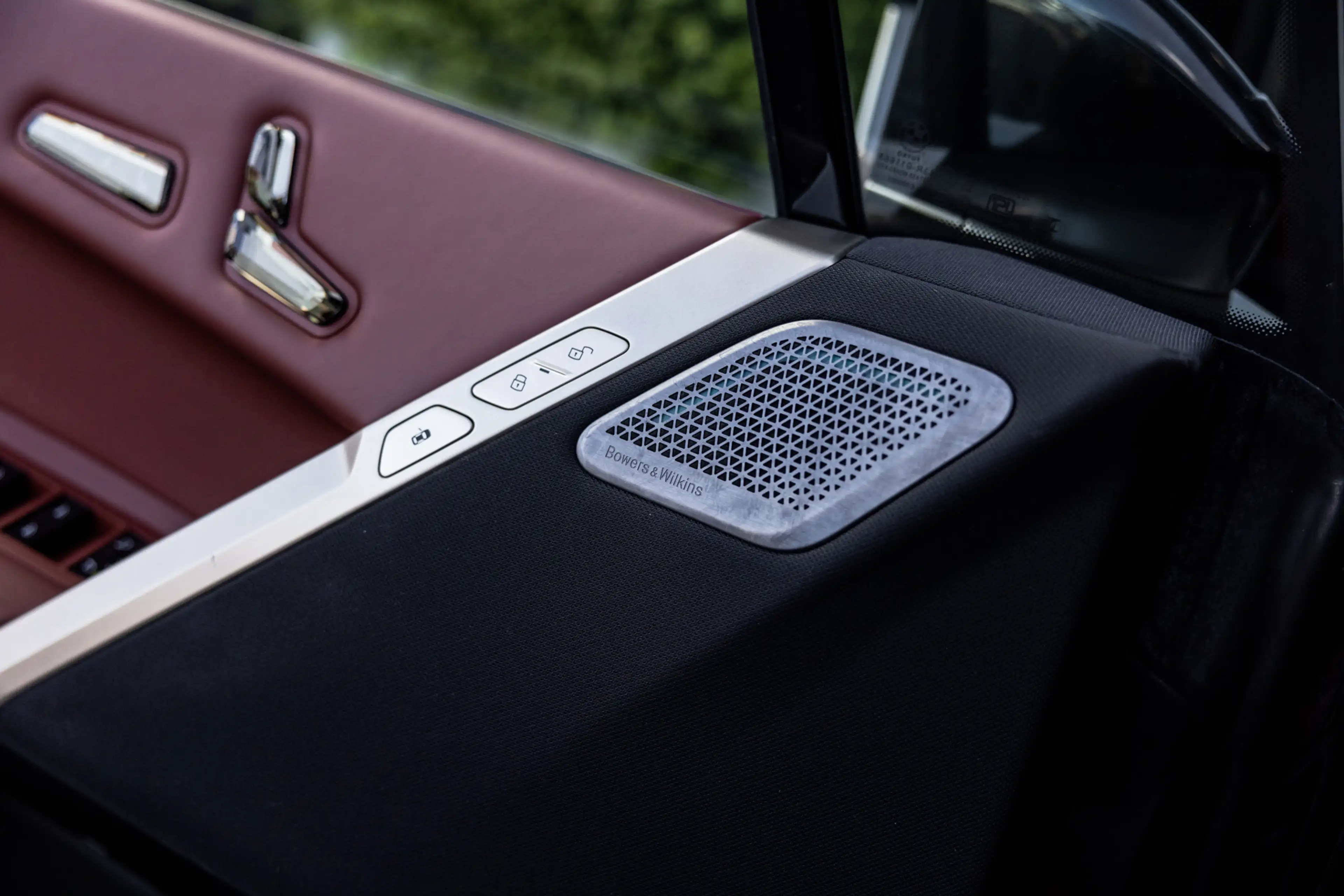 BMW iX XDrive50 M 112 kWh, B&W Audio, Sky-Lounge, Massage — photo 10